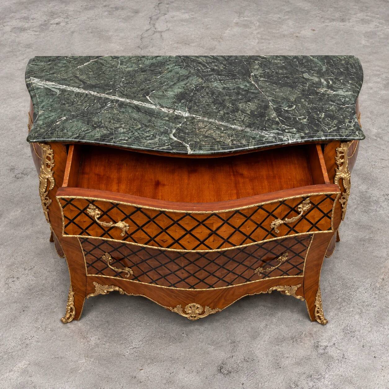 Louis XV-style chest of drawers by Fine Art & Co / 1970s