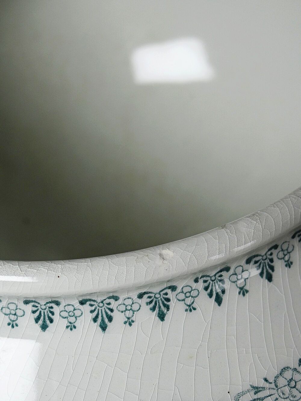 Large antique soup tureen K&G Lunéville Compiègne model in ironstone.