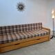 Ancien canapé lit 3 places design années 70/80 en pin vintage sofa