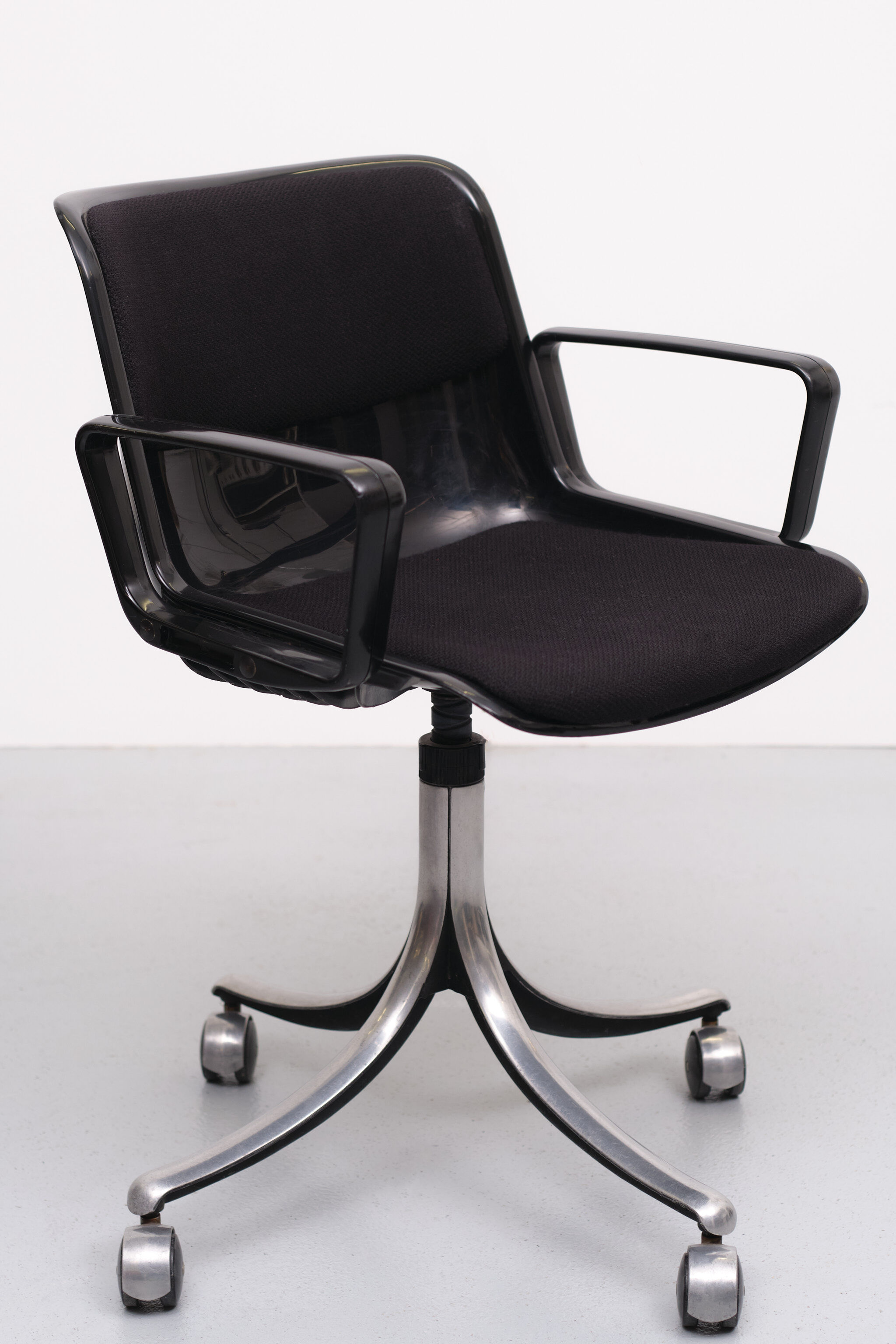 Modus Desk Chair Osvaldo Borsani Tecno Italy