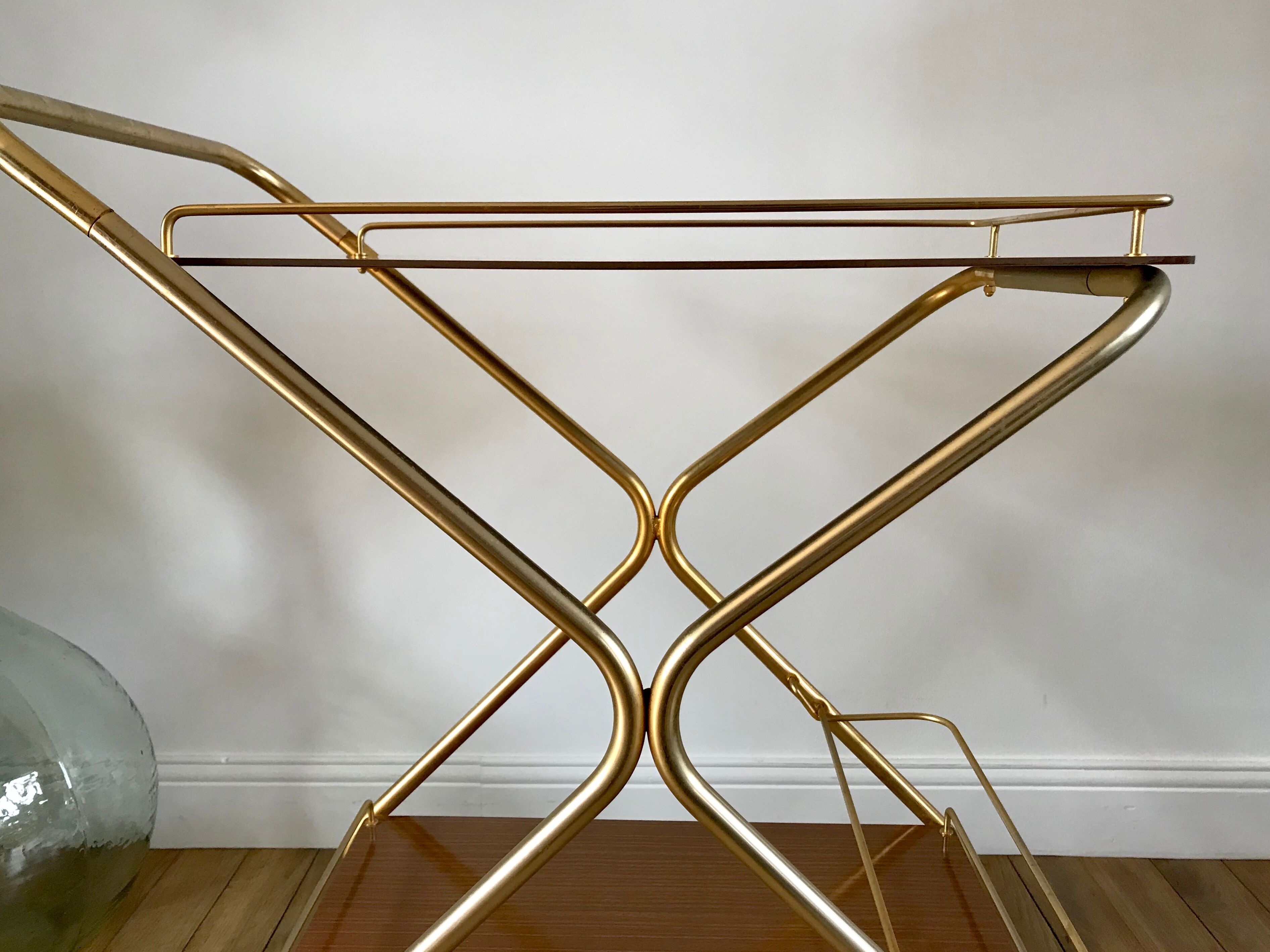 Design service in formica and brass 60s