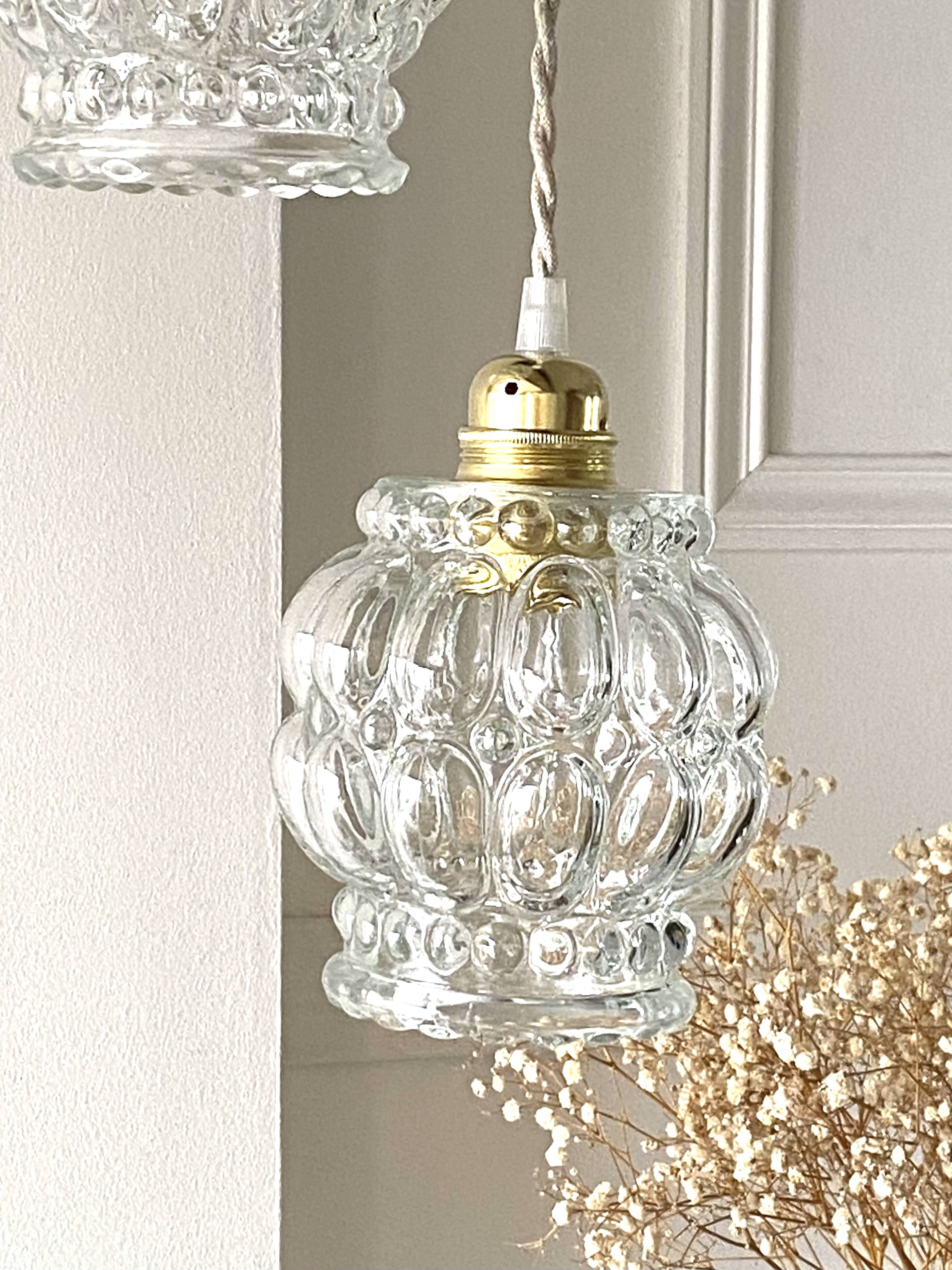 Suspension cascade glass "bubble"