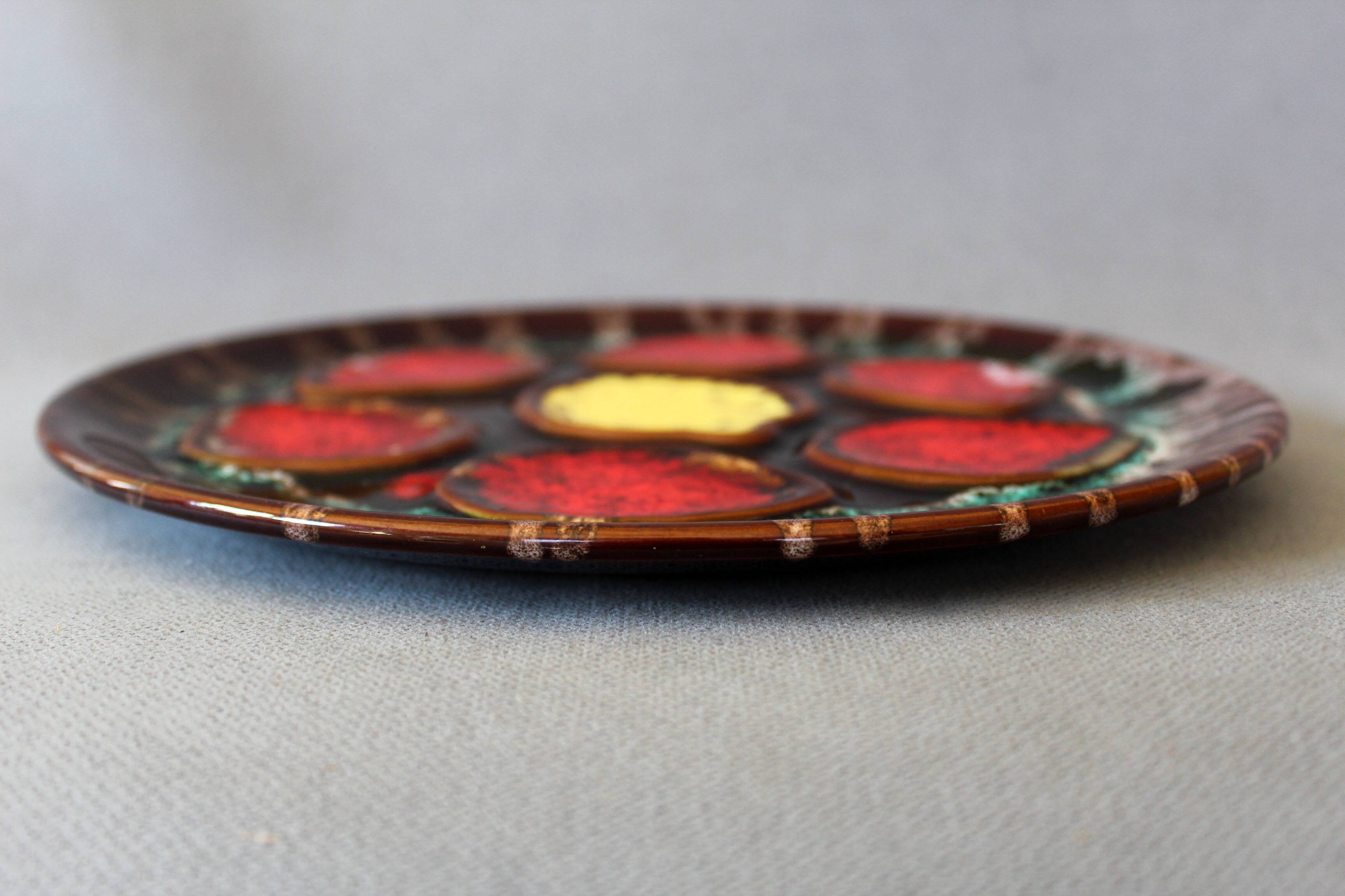Vintage oyster plate in majolica ceramic, Vallauris style