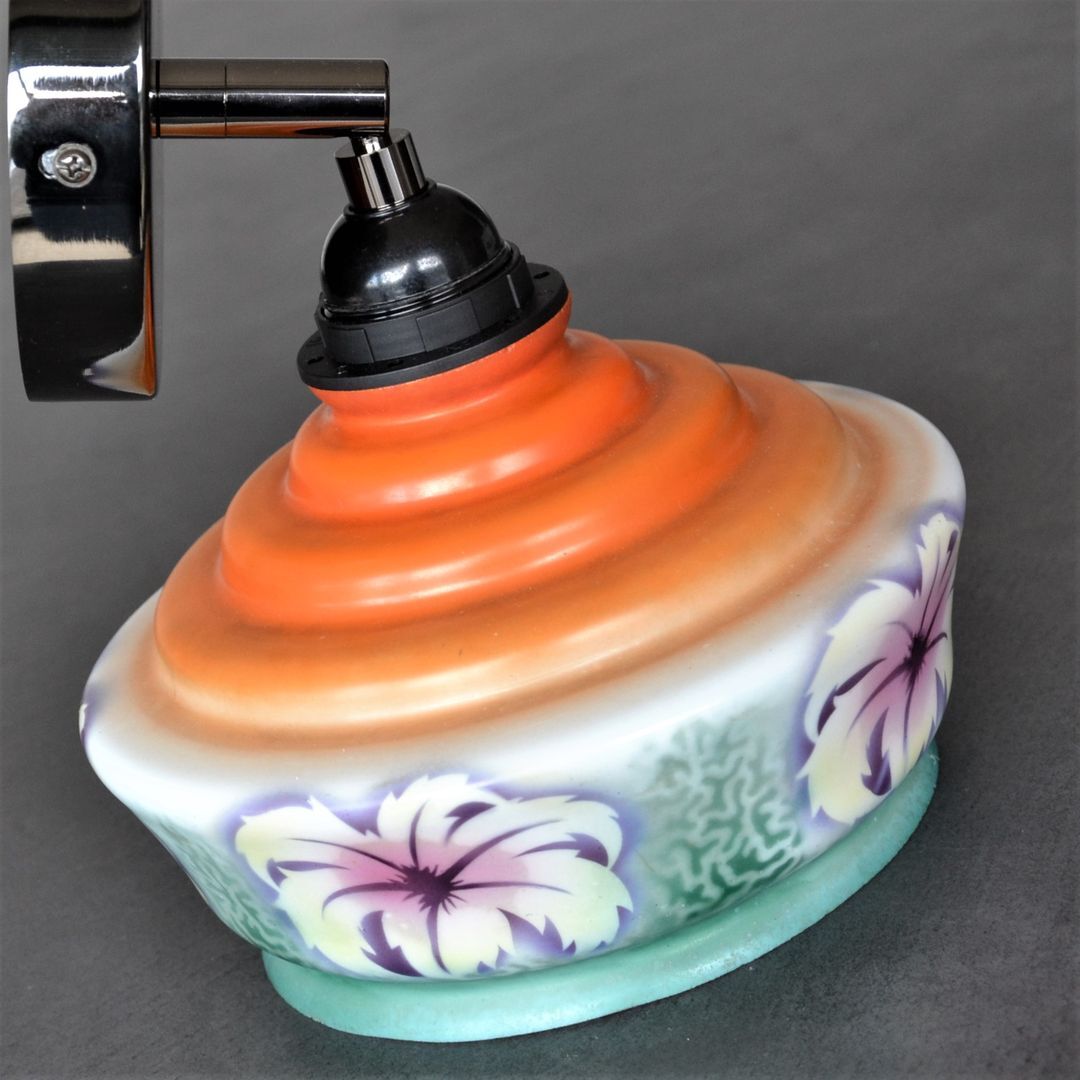 Vintage hinged wall lamp, opaline glass and country décor