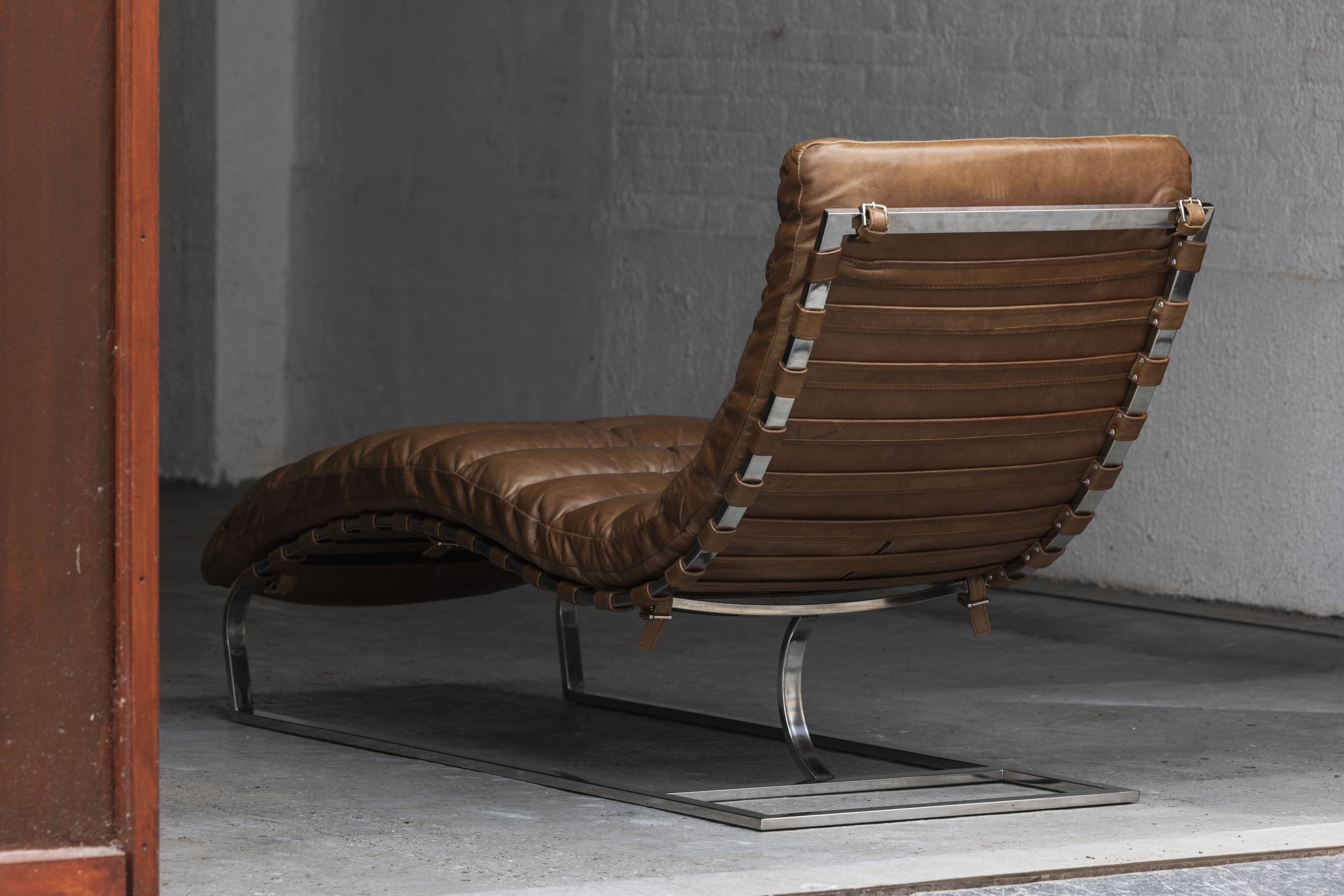 Lounge chair 'Oviedo by Timothy Oulton