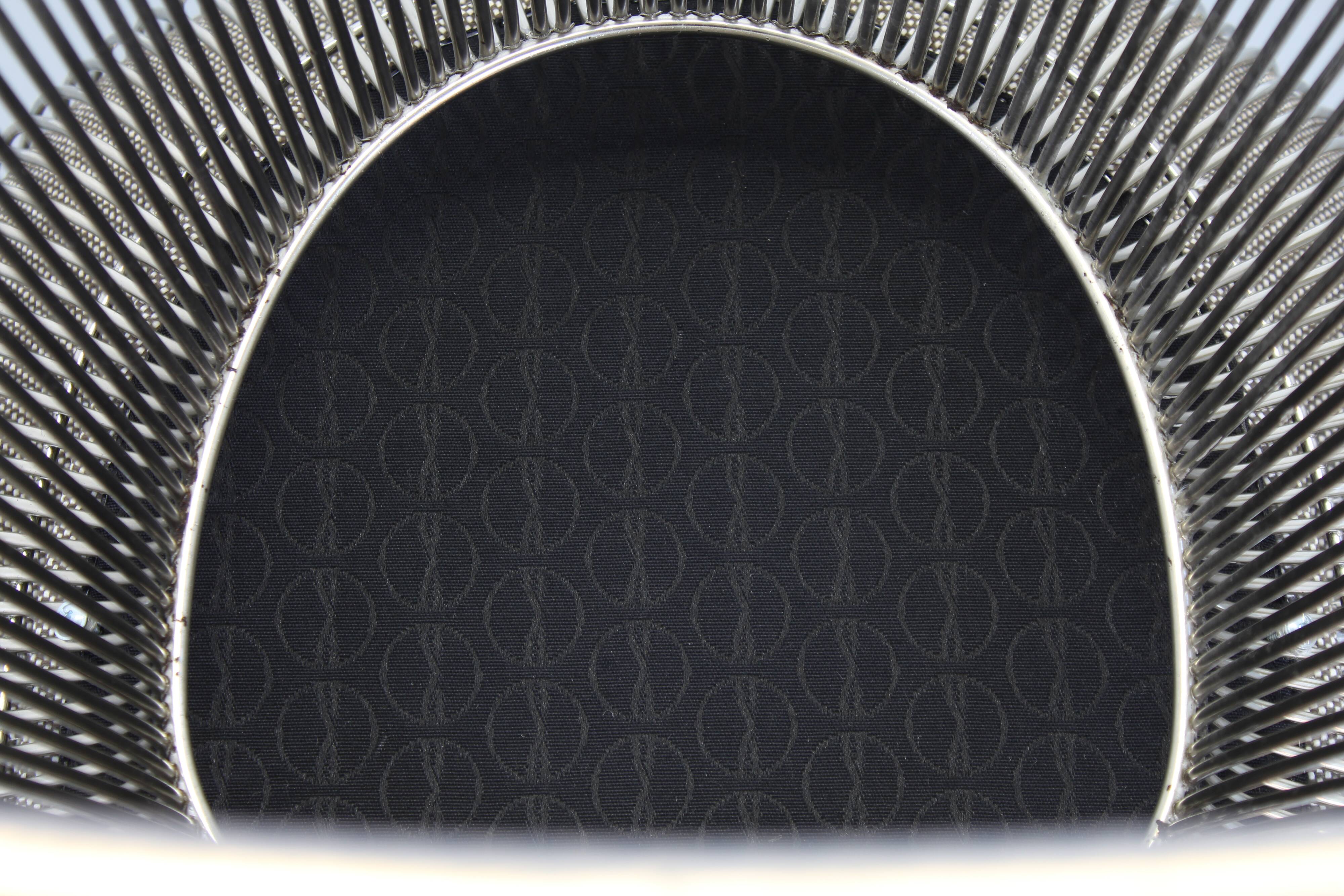 Set of 2 Knoll Chairs Warren Platner