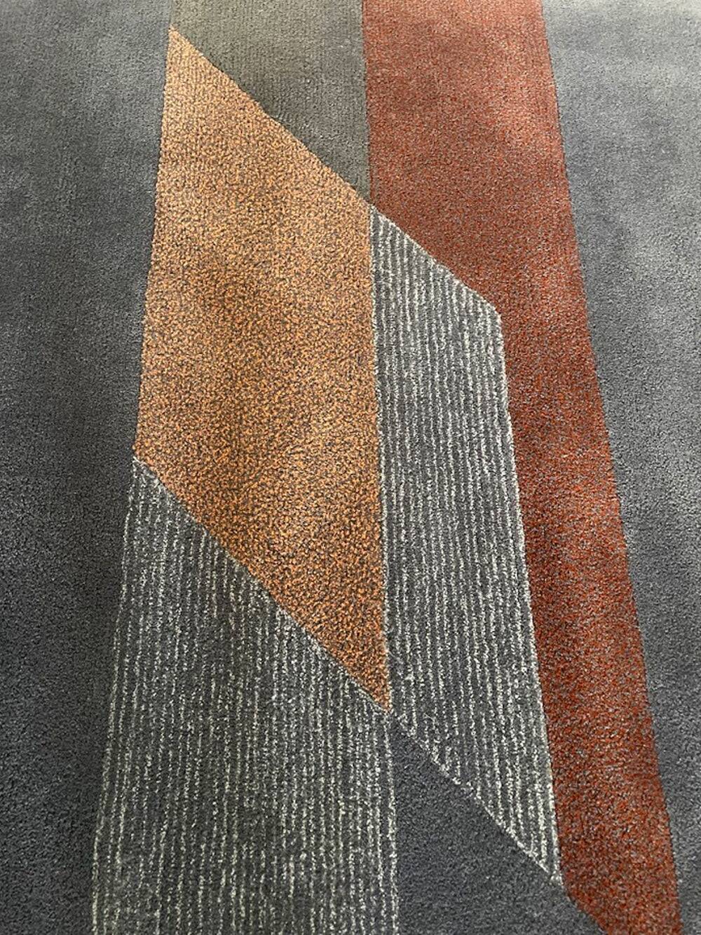 Artisca Vermont rug handmade tufted 1980-1990 France