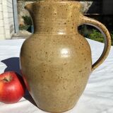Pichet grès moucheté artisanal beige