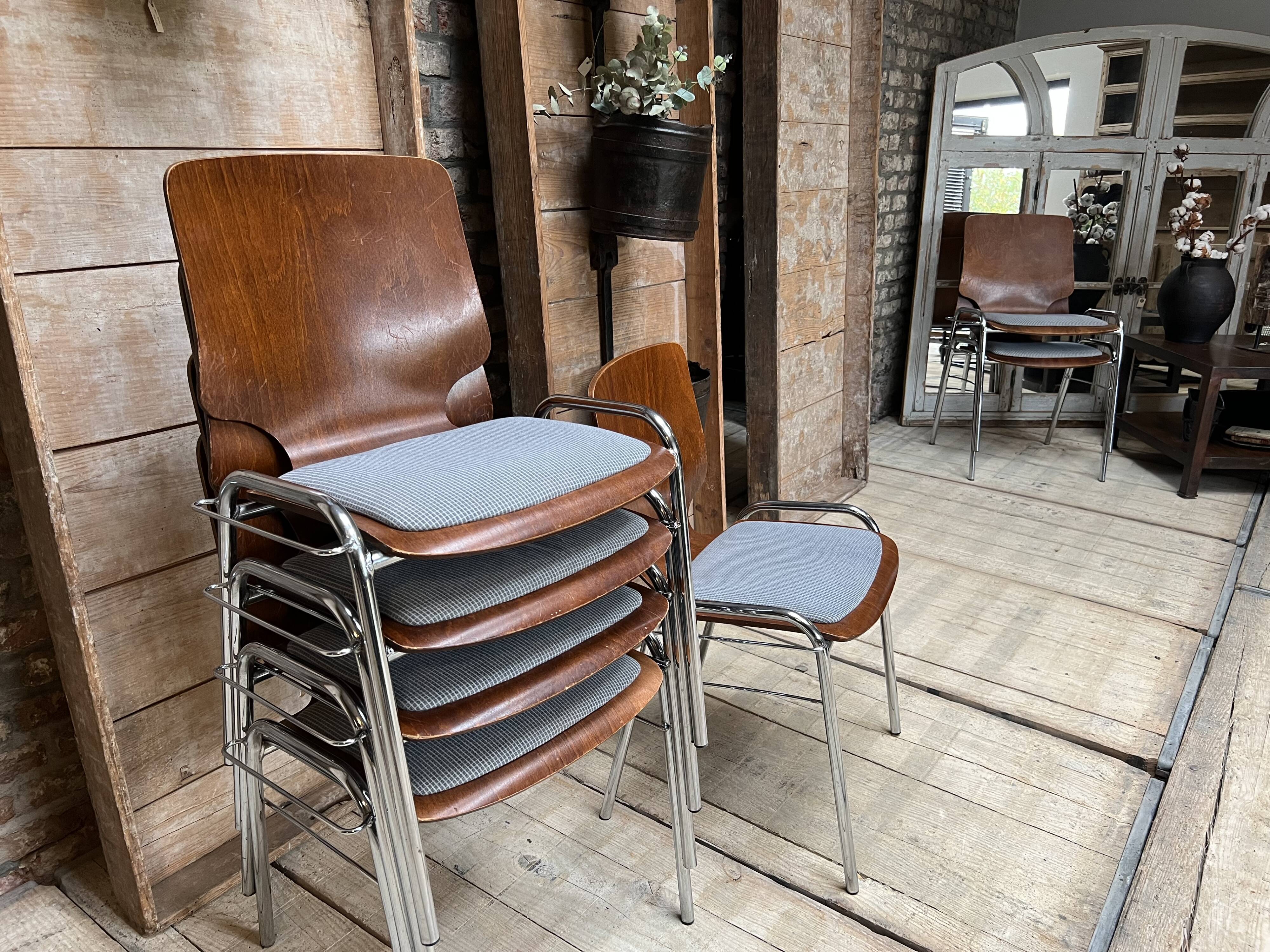 Chaises vintage