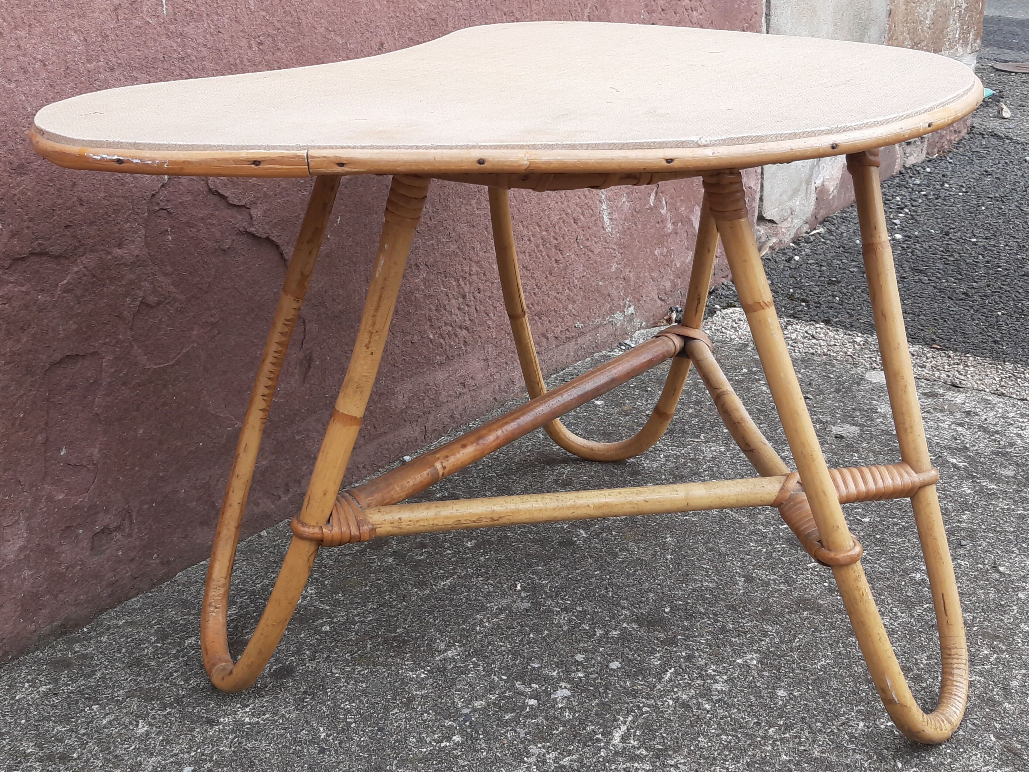 Coffee table, side table, pedestal table or end table in bamboo.