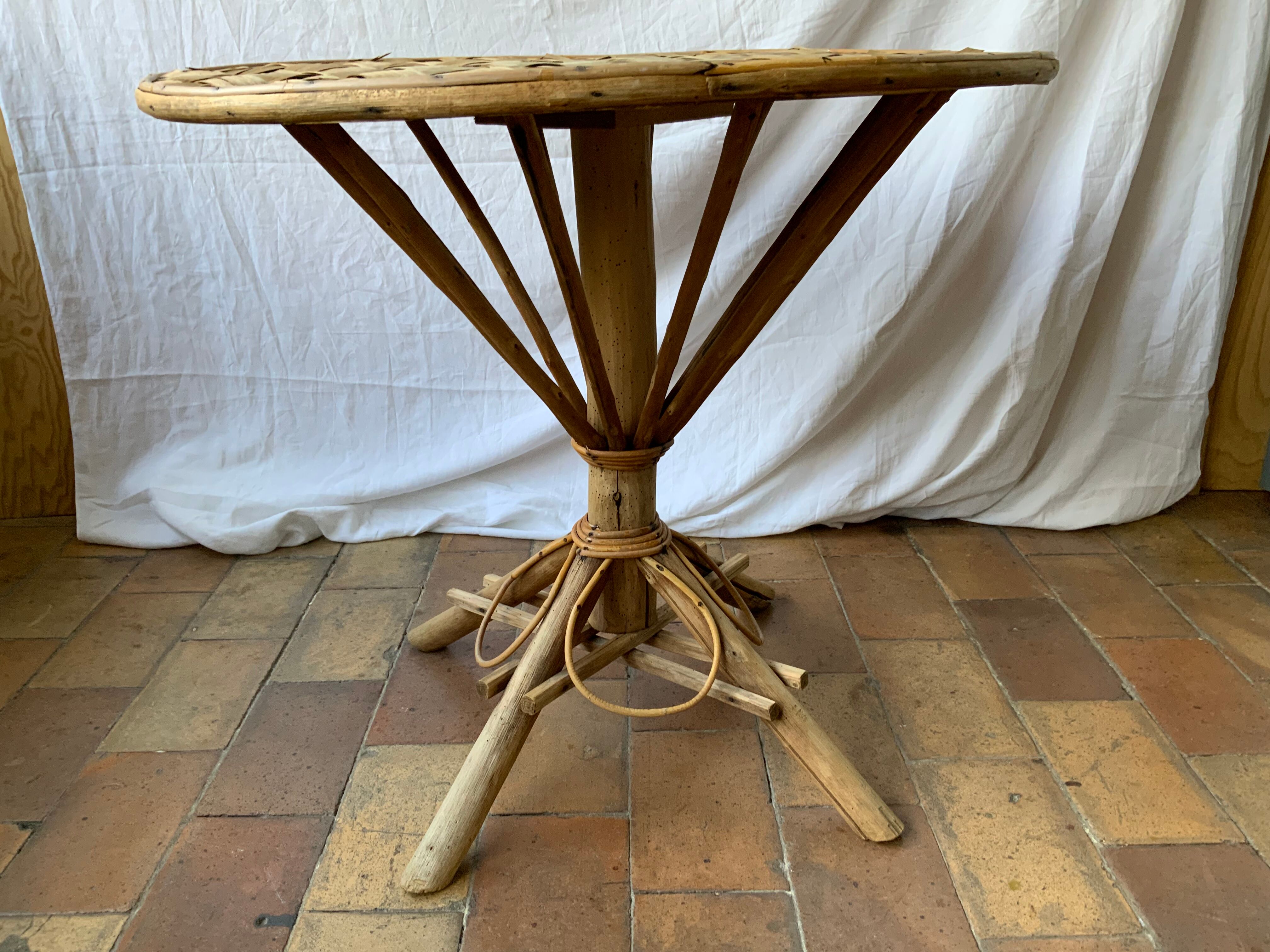 Round table in vintage chestnut