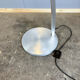 Lampe arquée par Sölken, aluminium brossé avec un abat-jour en verre acrylique, années 1970.