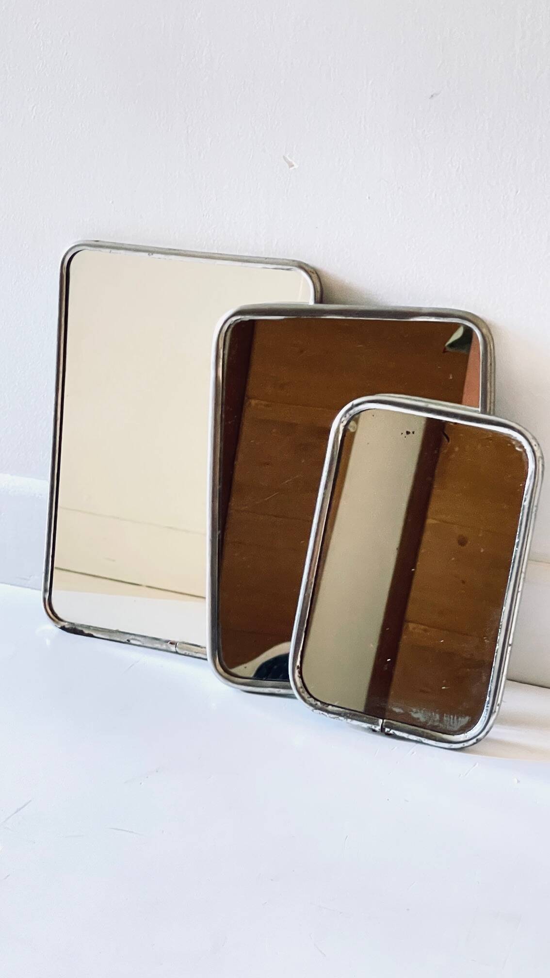 Collection de 3 miroirs barbier vintage