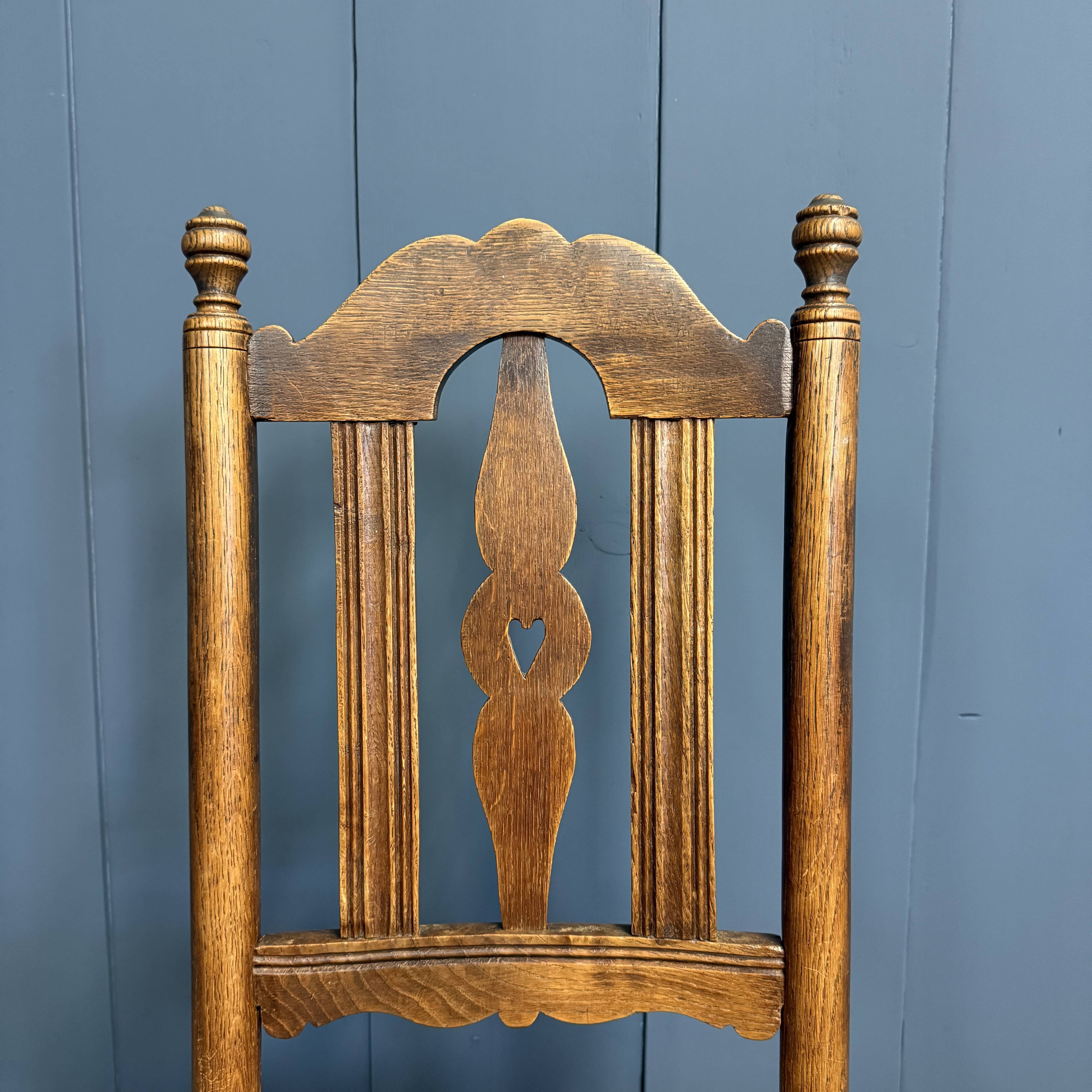 Dutch chair in oak with a straw seat