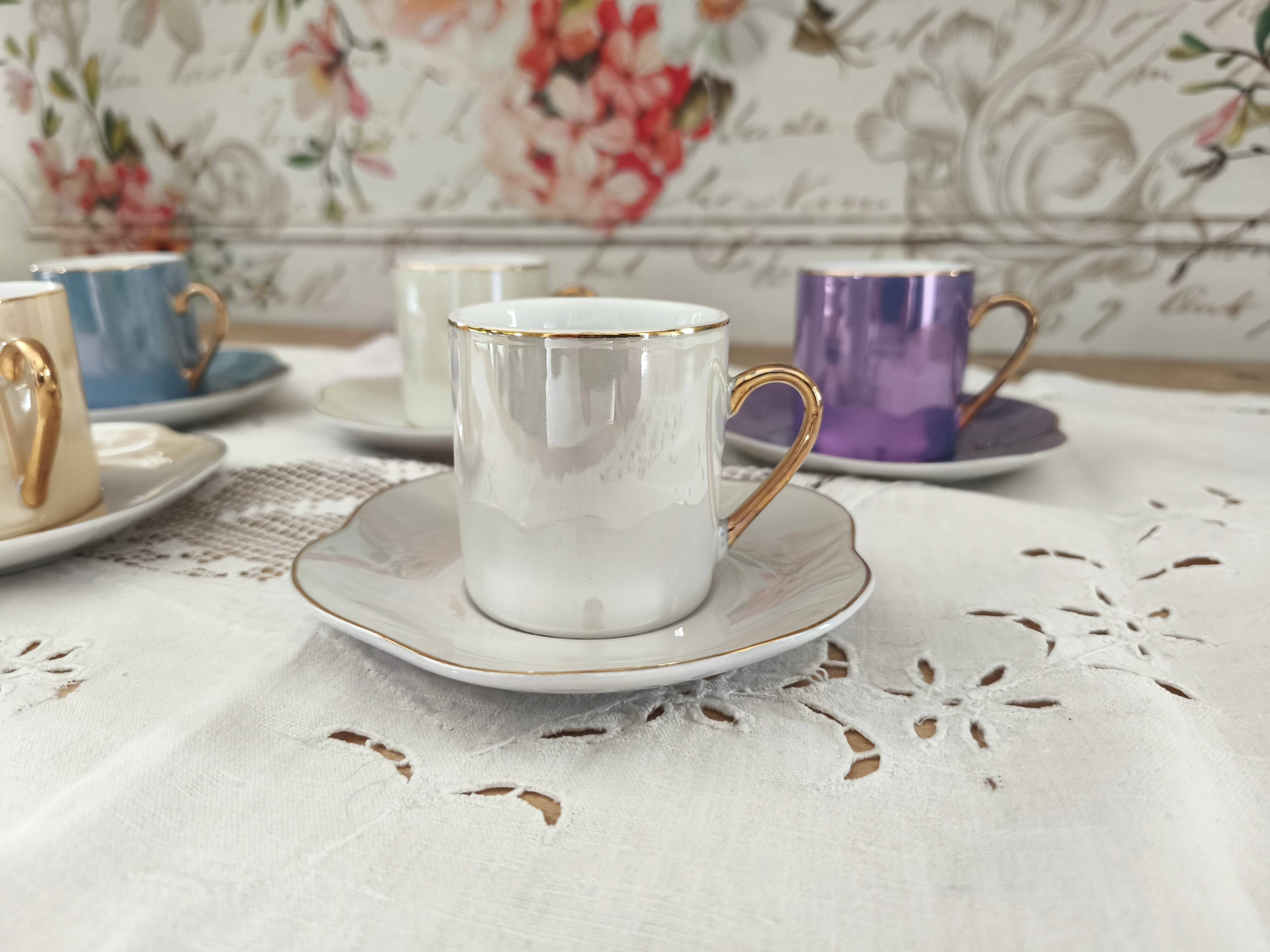 Set of 5 iridescent harlequin espresso coffee cups