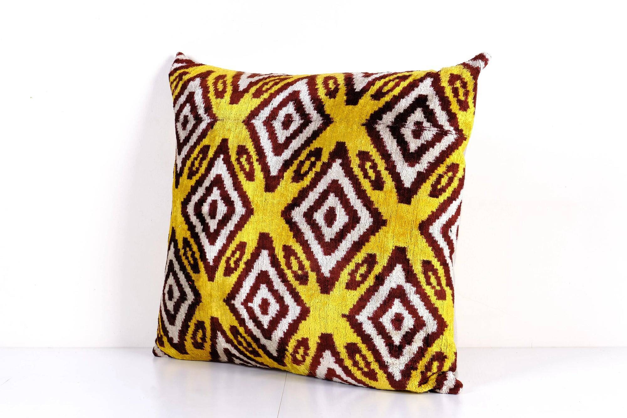 Vintage ikat cushion cover 58x66 cm