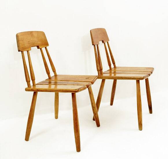Pair of Carl-Gustav Boulogner chairs Produced by AB Bröderna Wigells stolfabrik - 1950s