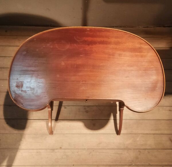Table d appoint forme rognon