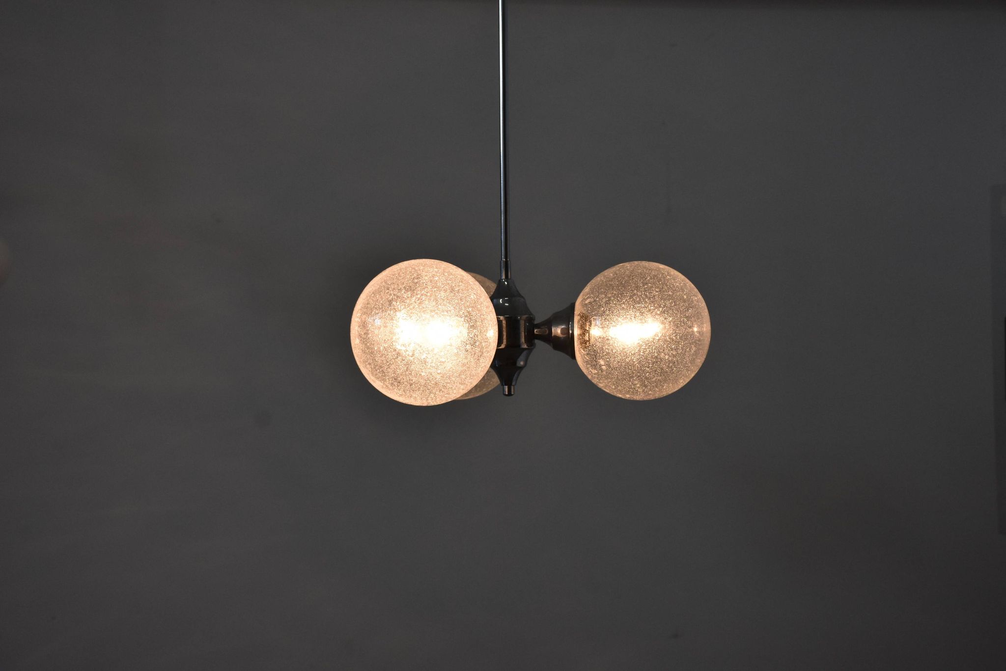 Suspension spoutnik vintage en verre bullé