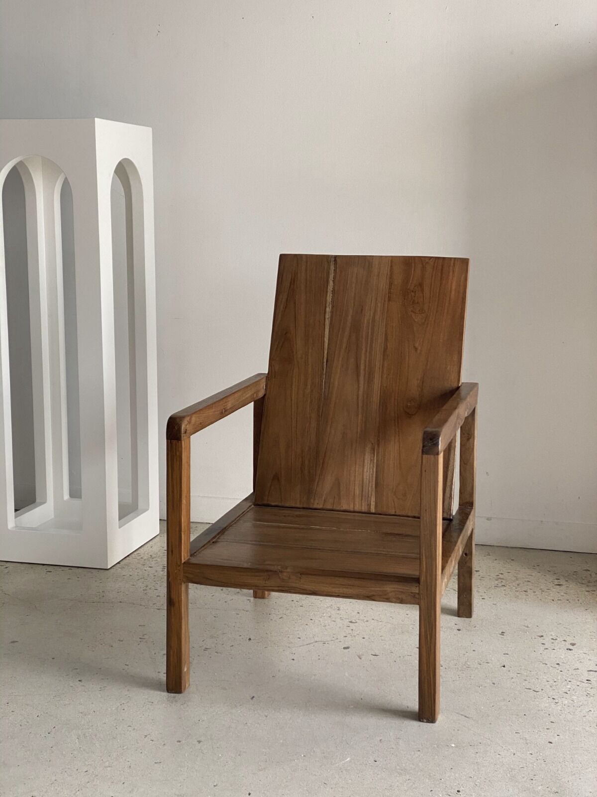 Armchair in natural wood (teak) minimalist design