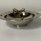 Metal pocket emptier