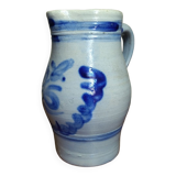 Pitcher in Alsace sandstone