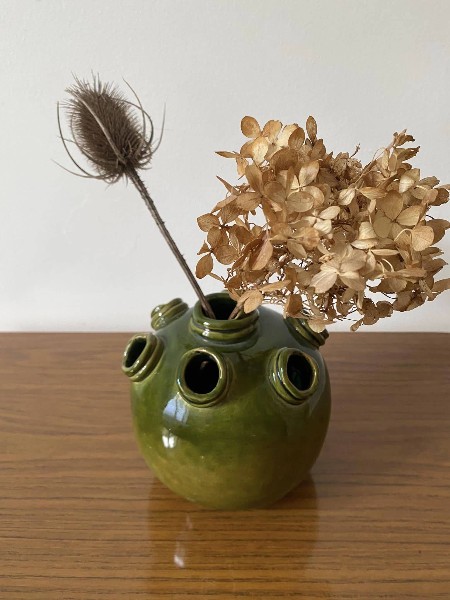 Green ceramic flower pick (Monogram MM)