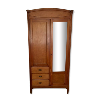 Vintage Parisian wardrobe