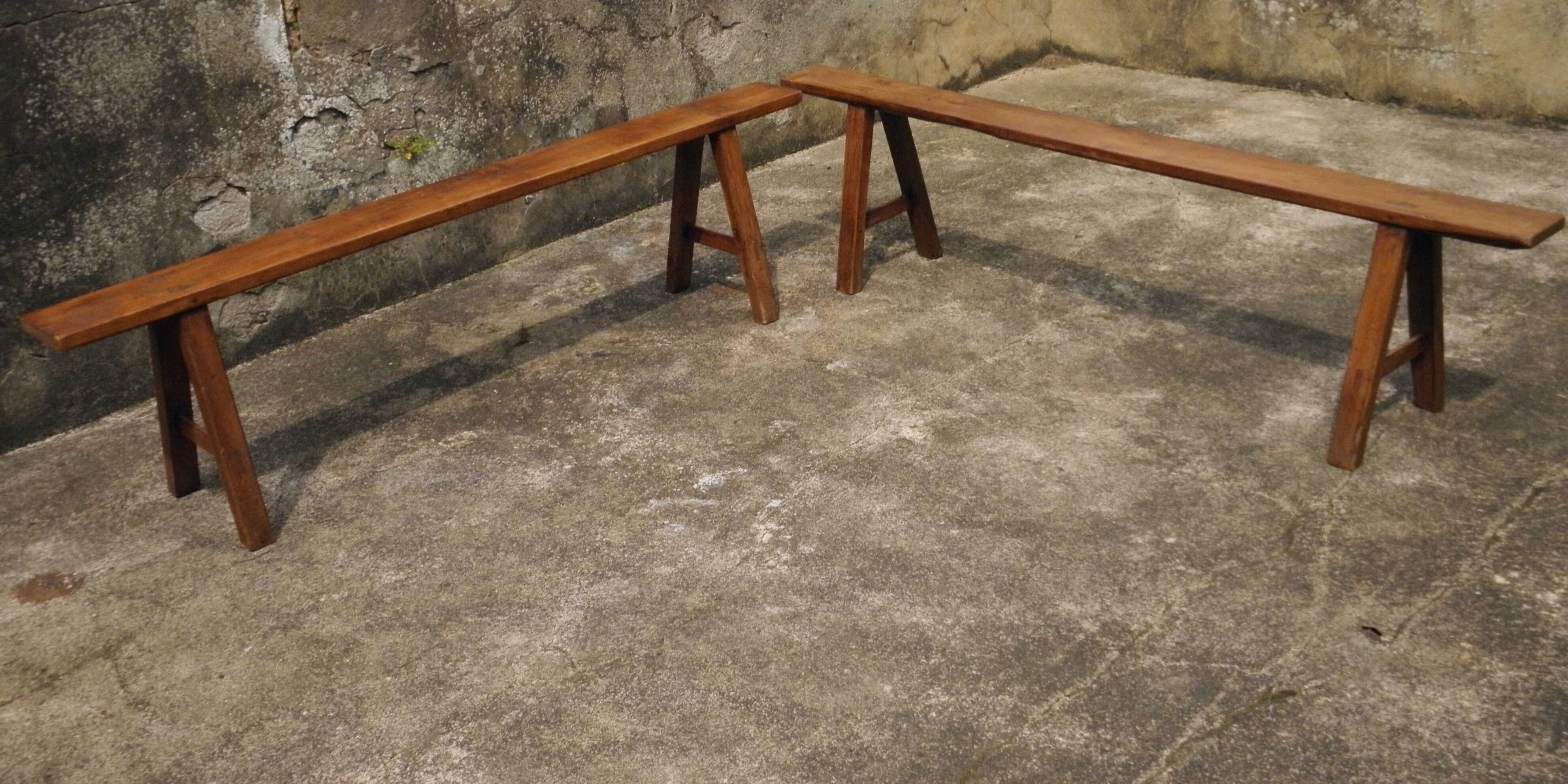 Paire de bancs de ferme en merisier 183 cm.