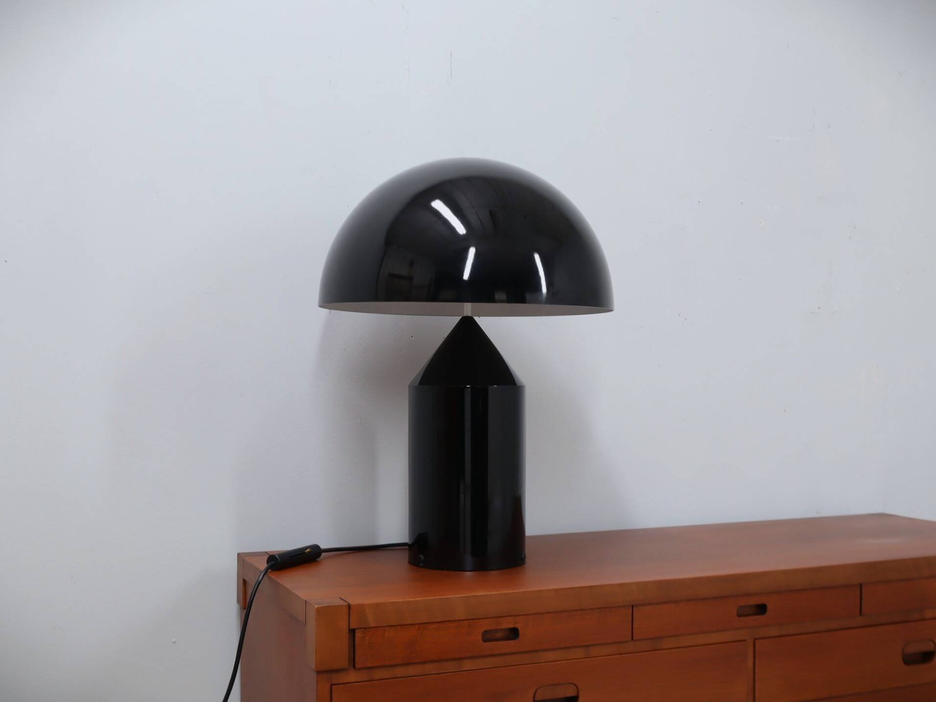 Lampe de table Oluce Atollo 233 Vico Magistretti grande version précoce des années 1980