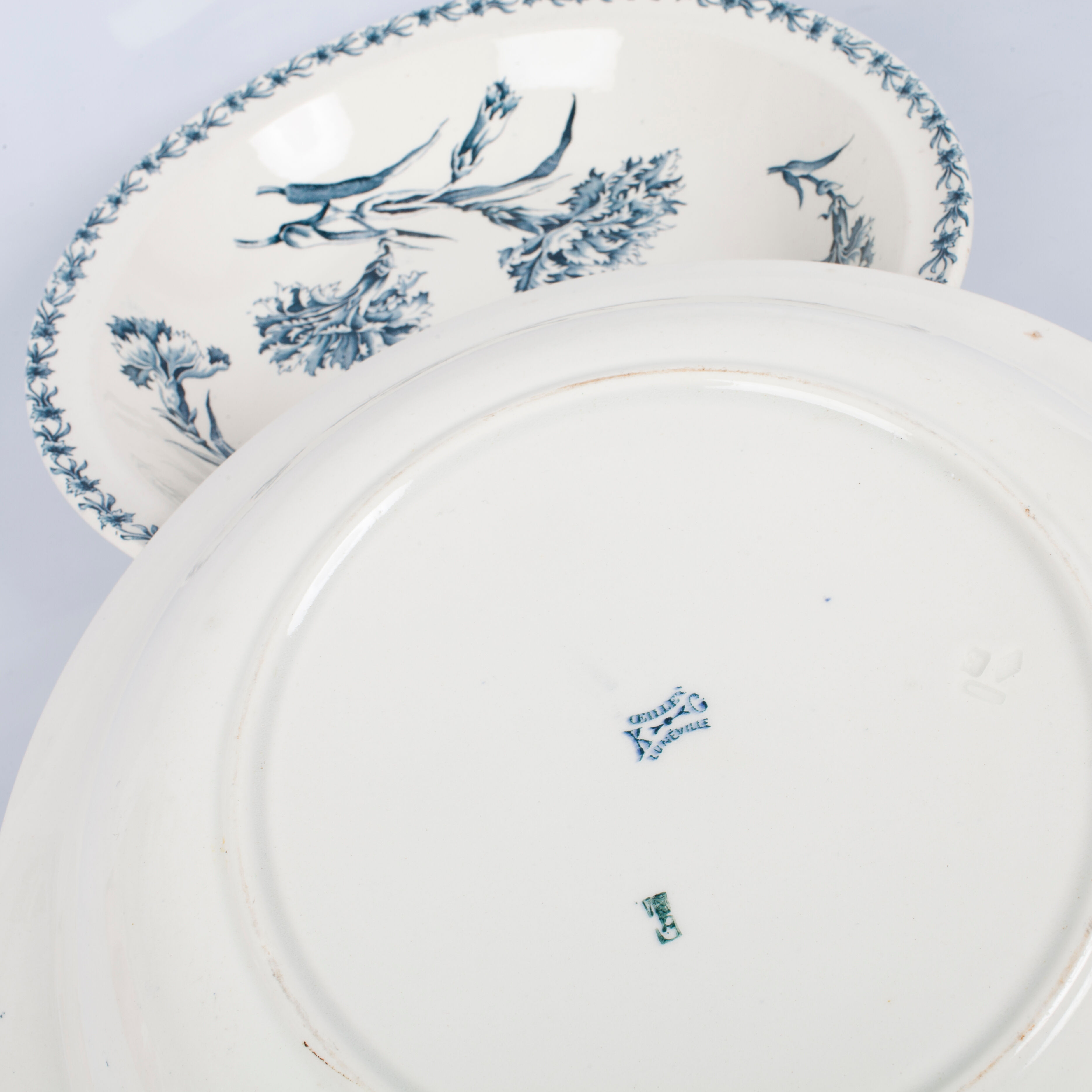 2 large round dishes of service, vegetable. Lunéville K & G model Œillets. French Antique