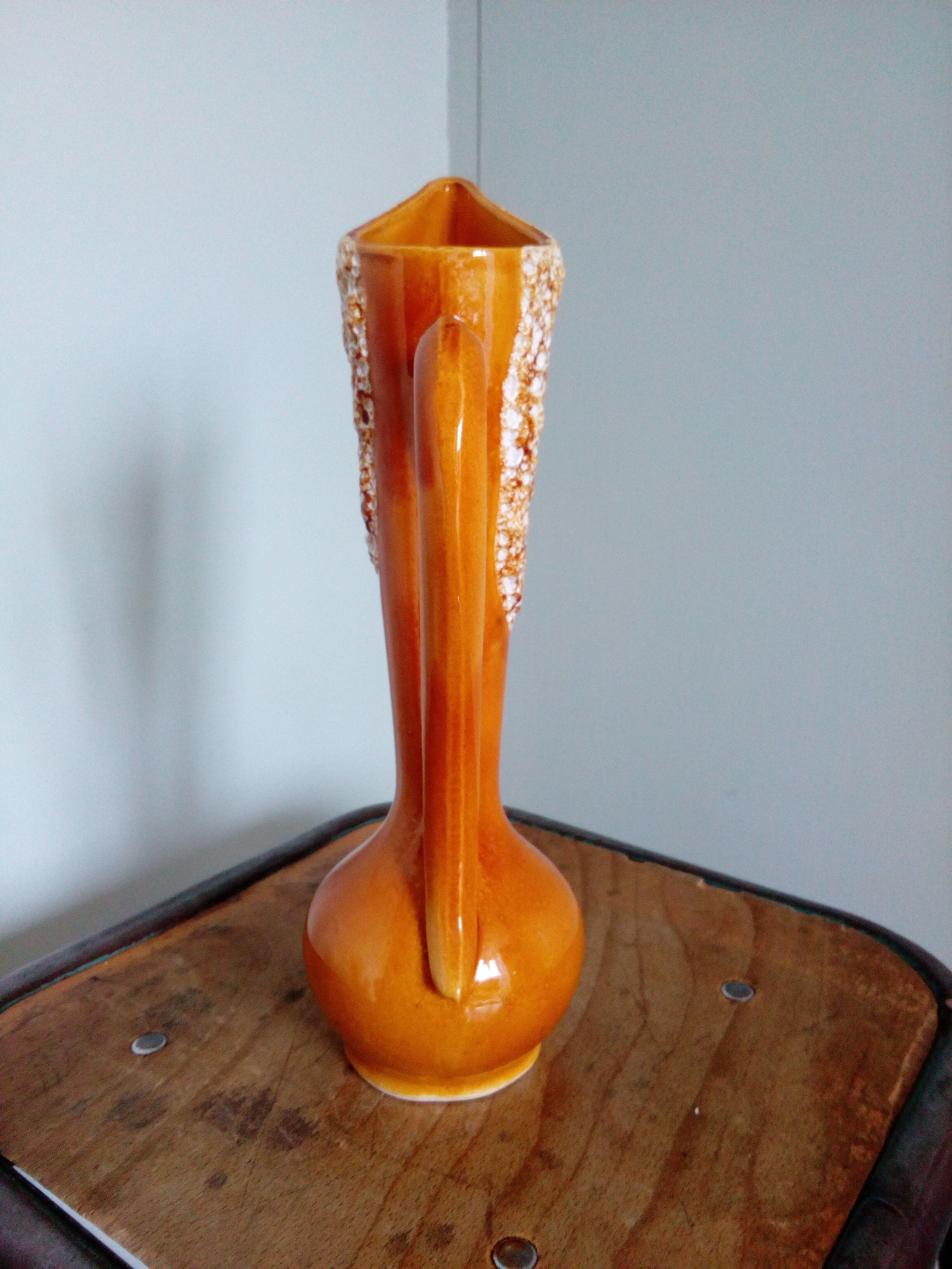 Vase soliflore jaune doré décor fat lava ou écume de mer