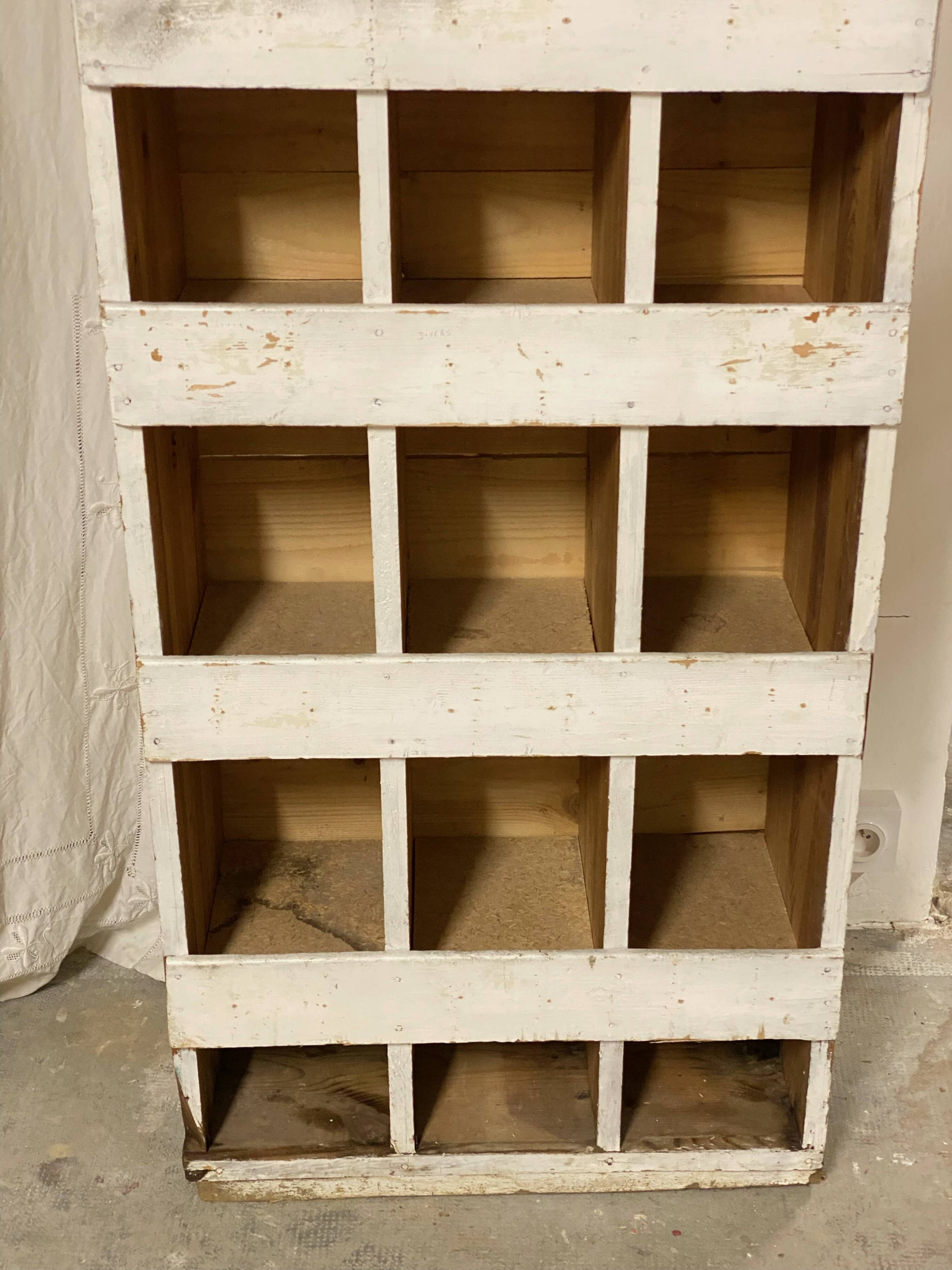 Workshop furniture with lockers