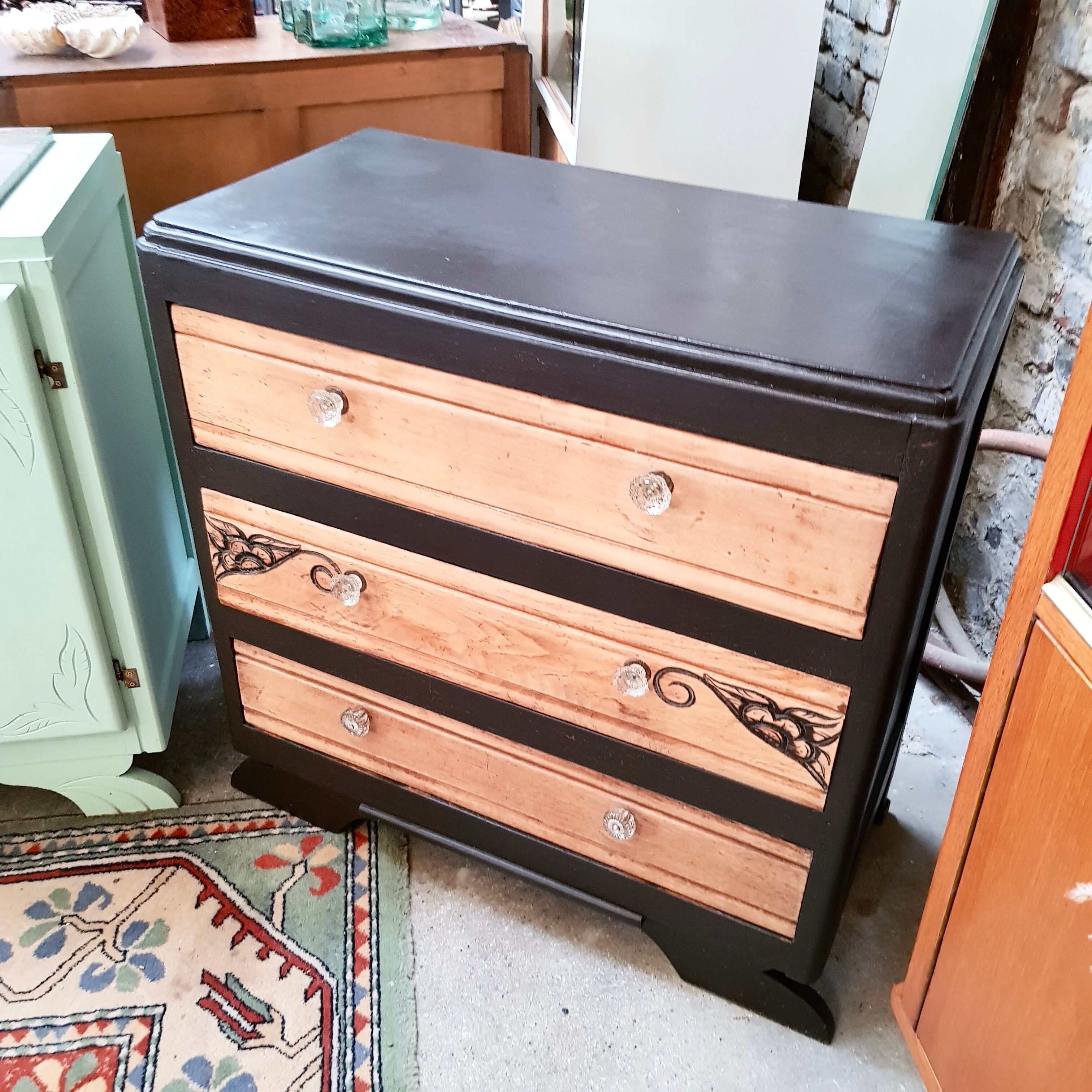 Art Deco chest of drawers