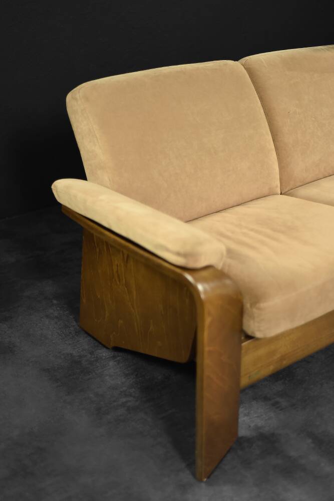 Modern Norwegian mid-century two-seater sofa, low-back loveseat Stressless Pegasus by Ekornes.