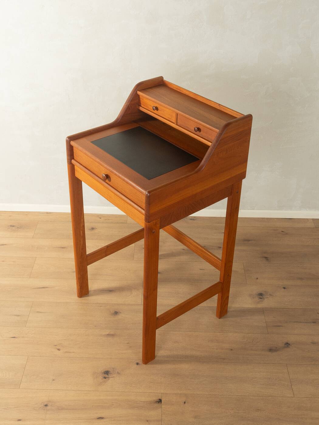 Bureau debout en teck par D-Scan, Danemark, années 1960.