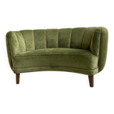 Banana sofa in pistachio green velvet, 1950