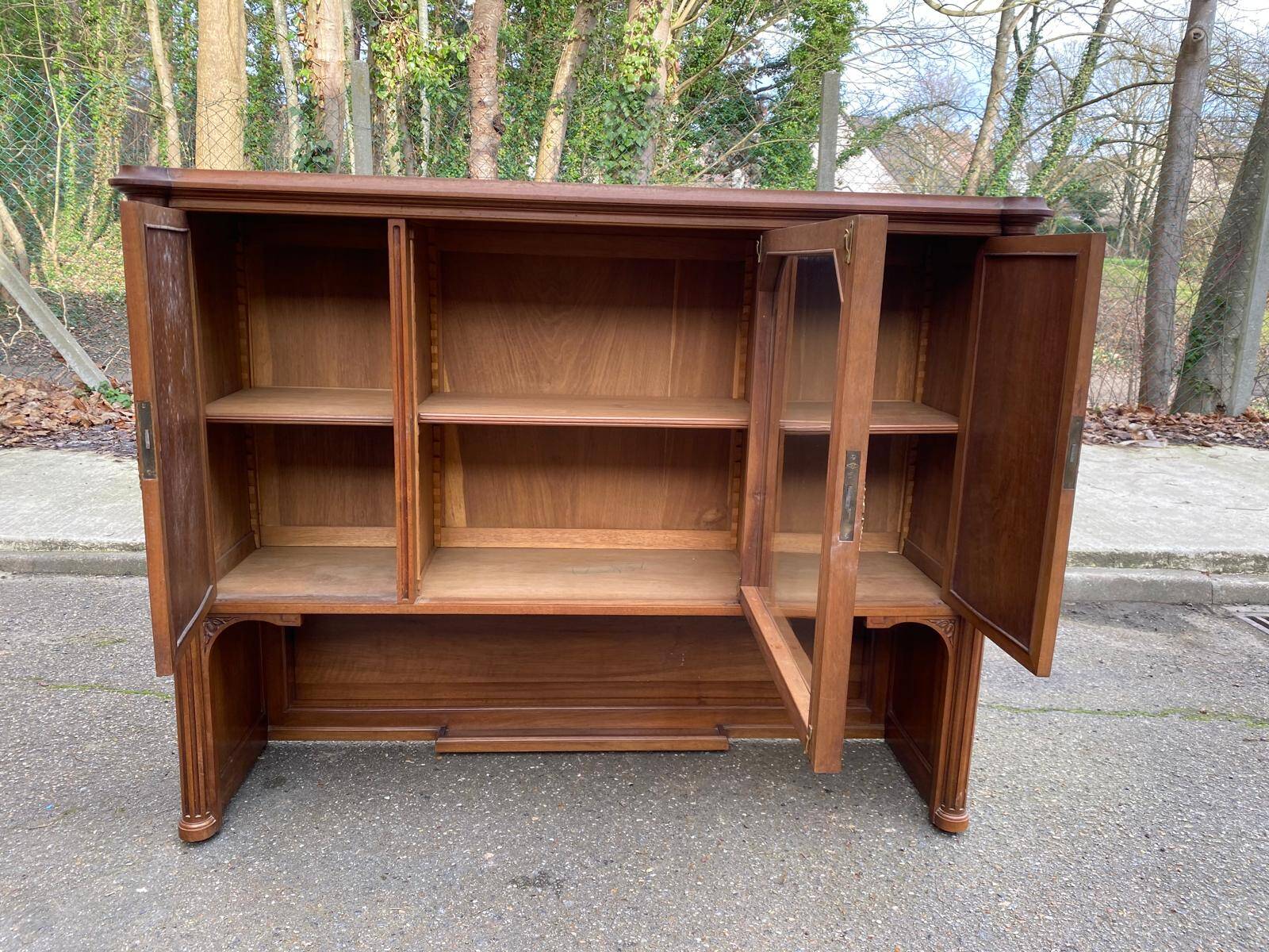 Buffet Louis XVI en bois massif 1930