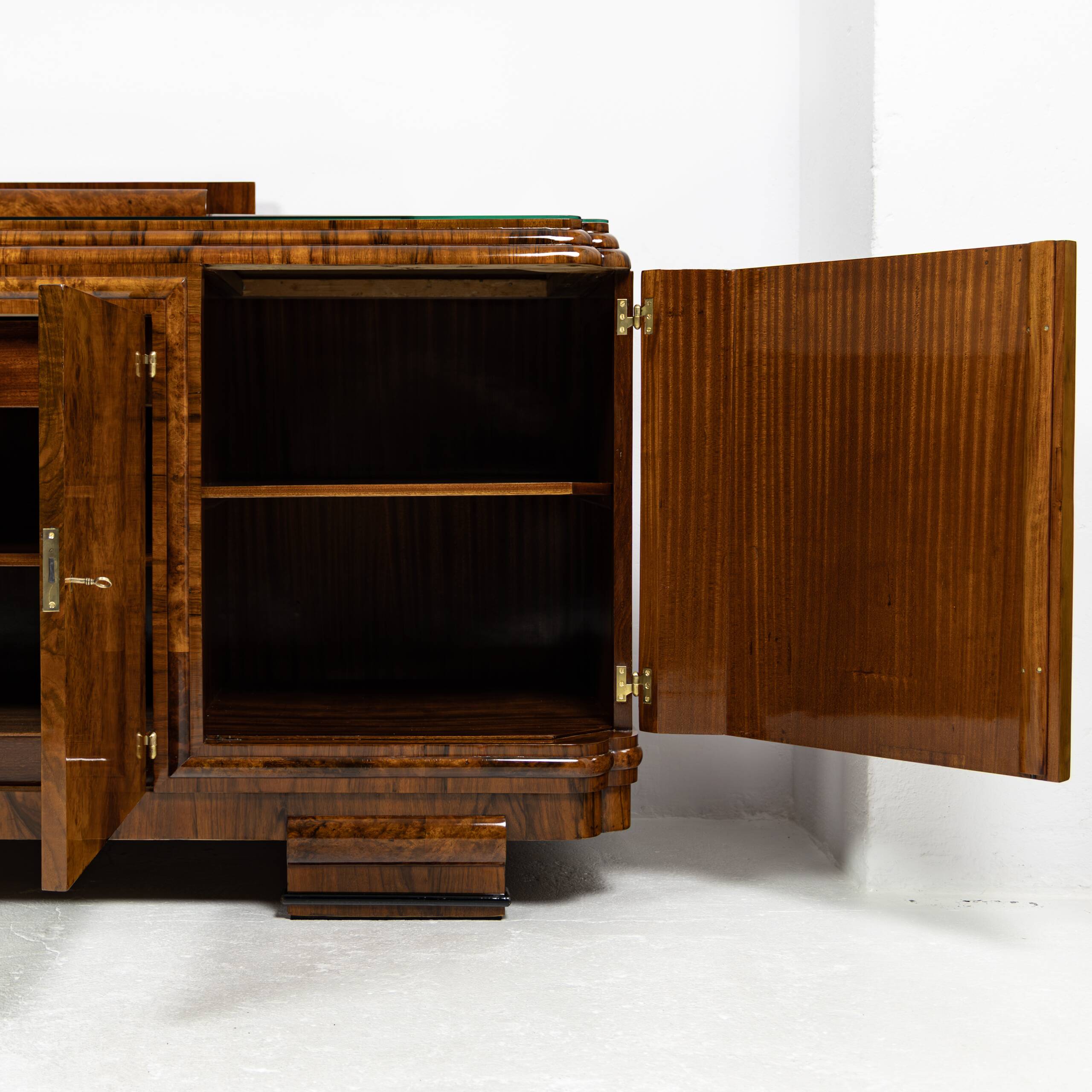 Art Deco Enfilade in walnut veneer - 1925-1939