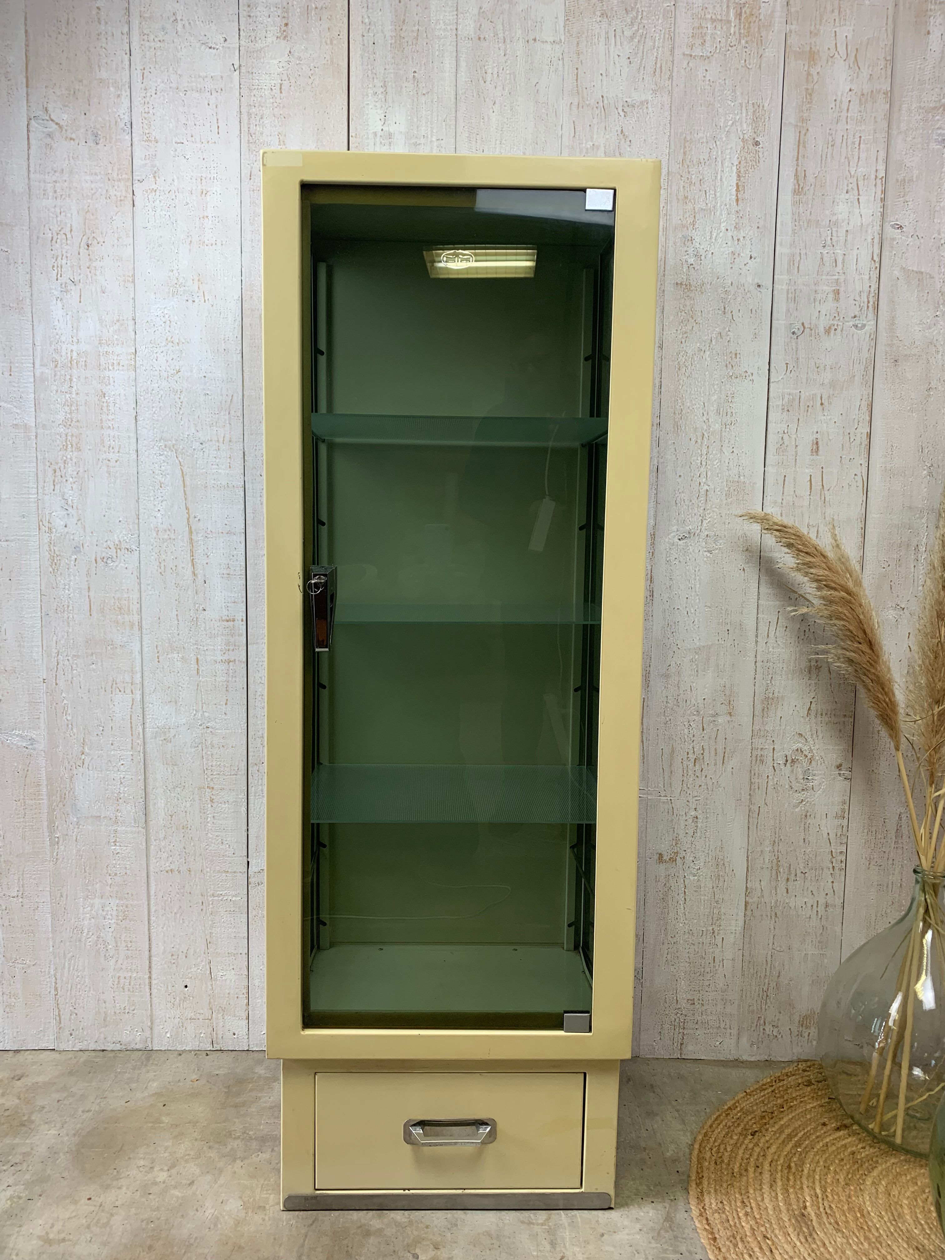 Vintage infirmary showcase