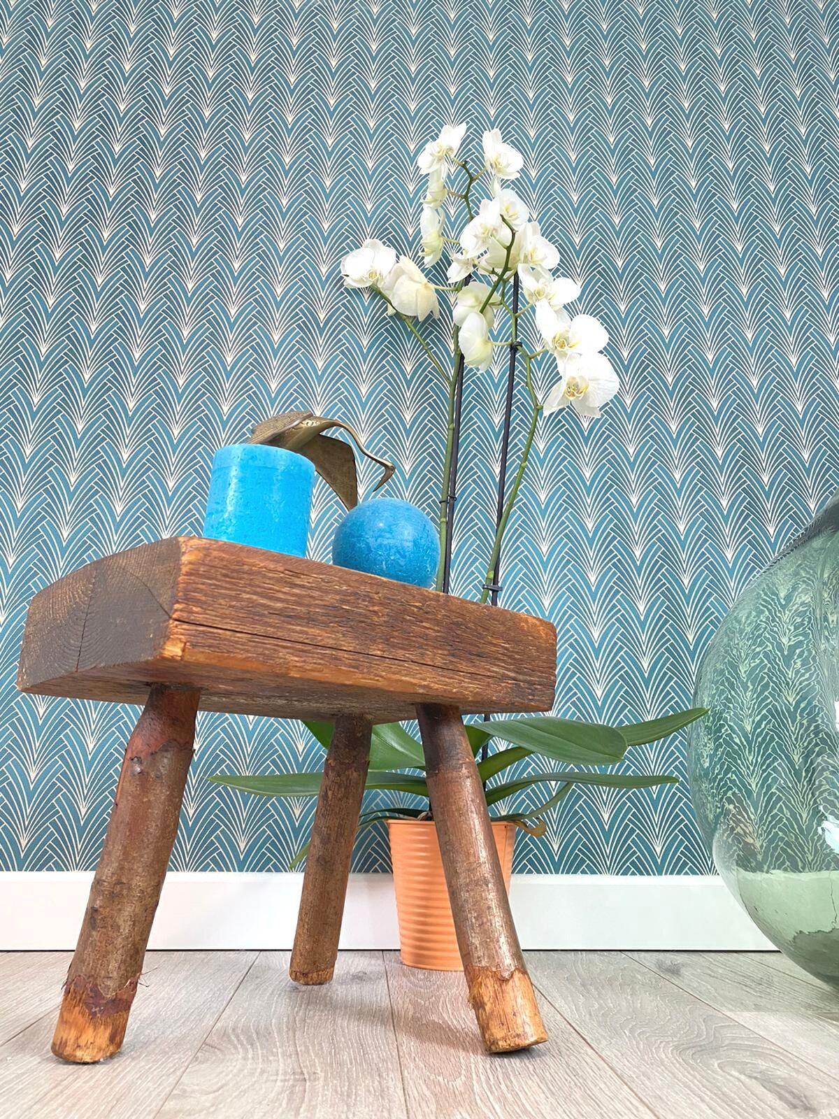 Tabouret tripode artisanal