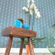 Artisanal tripod stool