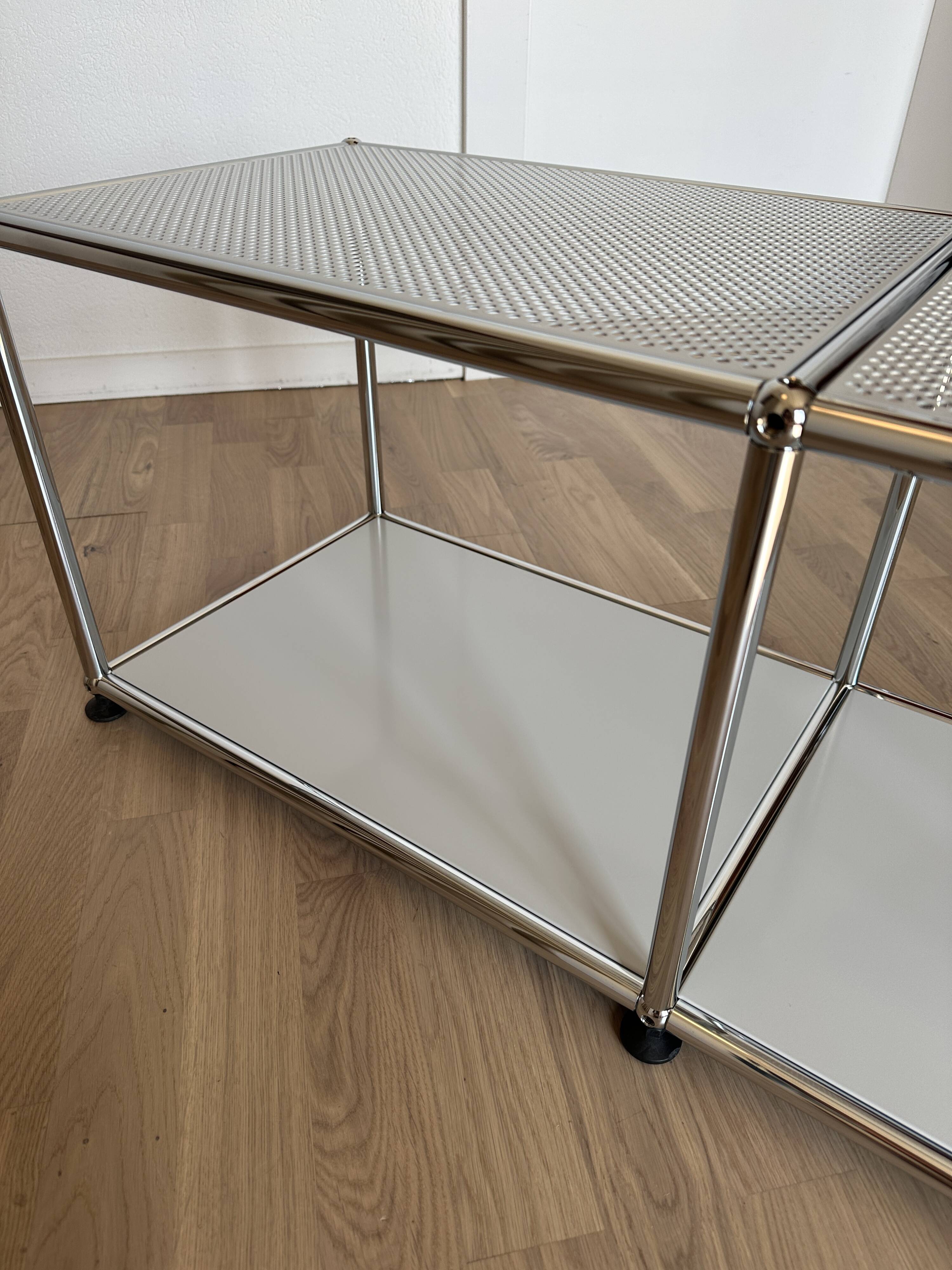 USM Haller TV stand / coffee table in Light Grey