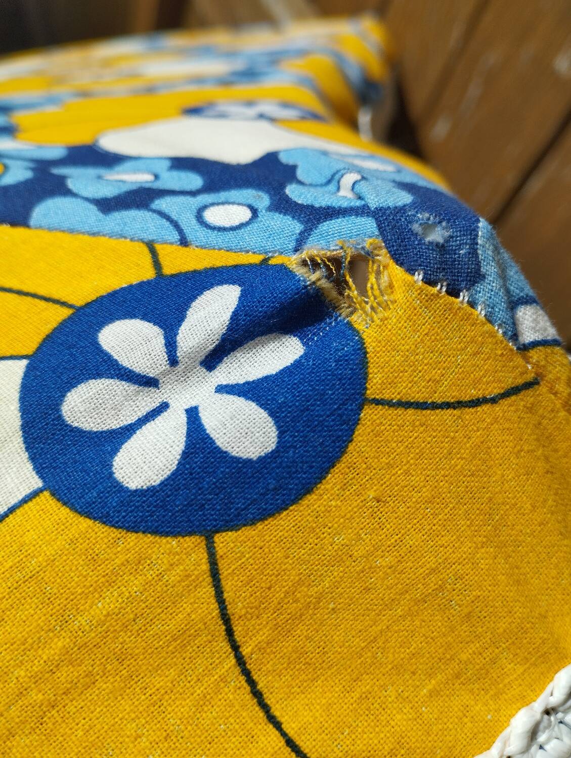 Stradivarius - Top Dos Nu Avec Broderies Contrastantes - Bleu Marine