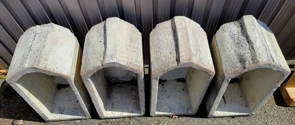 Set of 4 Art Deco style planters in reconstituted stone, 20th century
