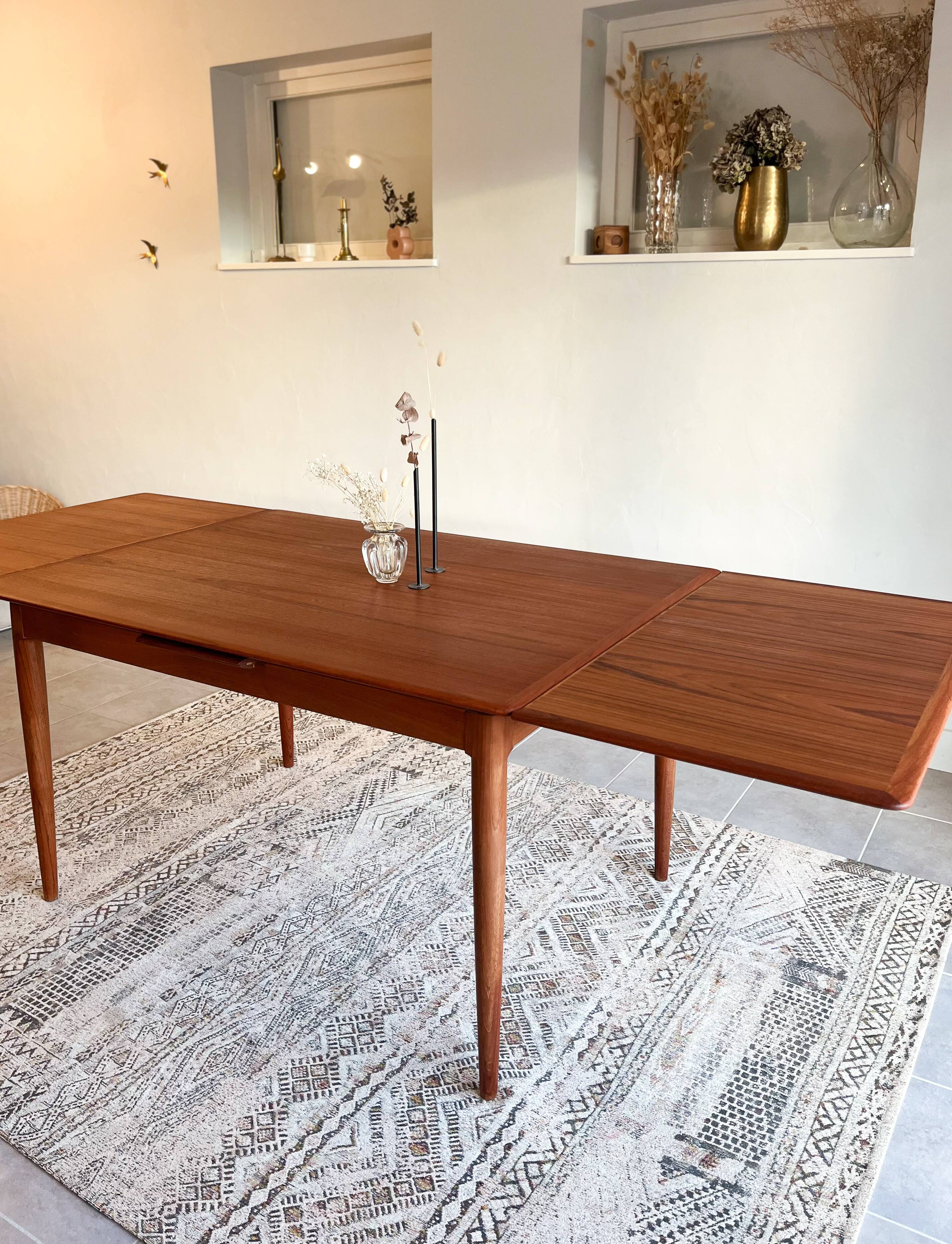 Danish extendable table Skovmand & Andersen
