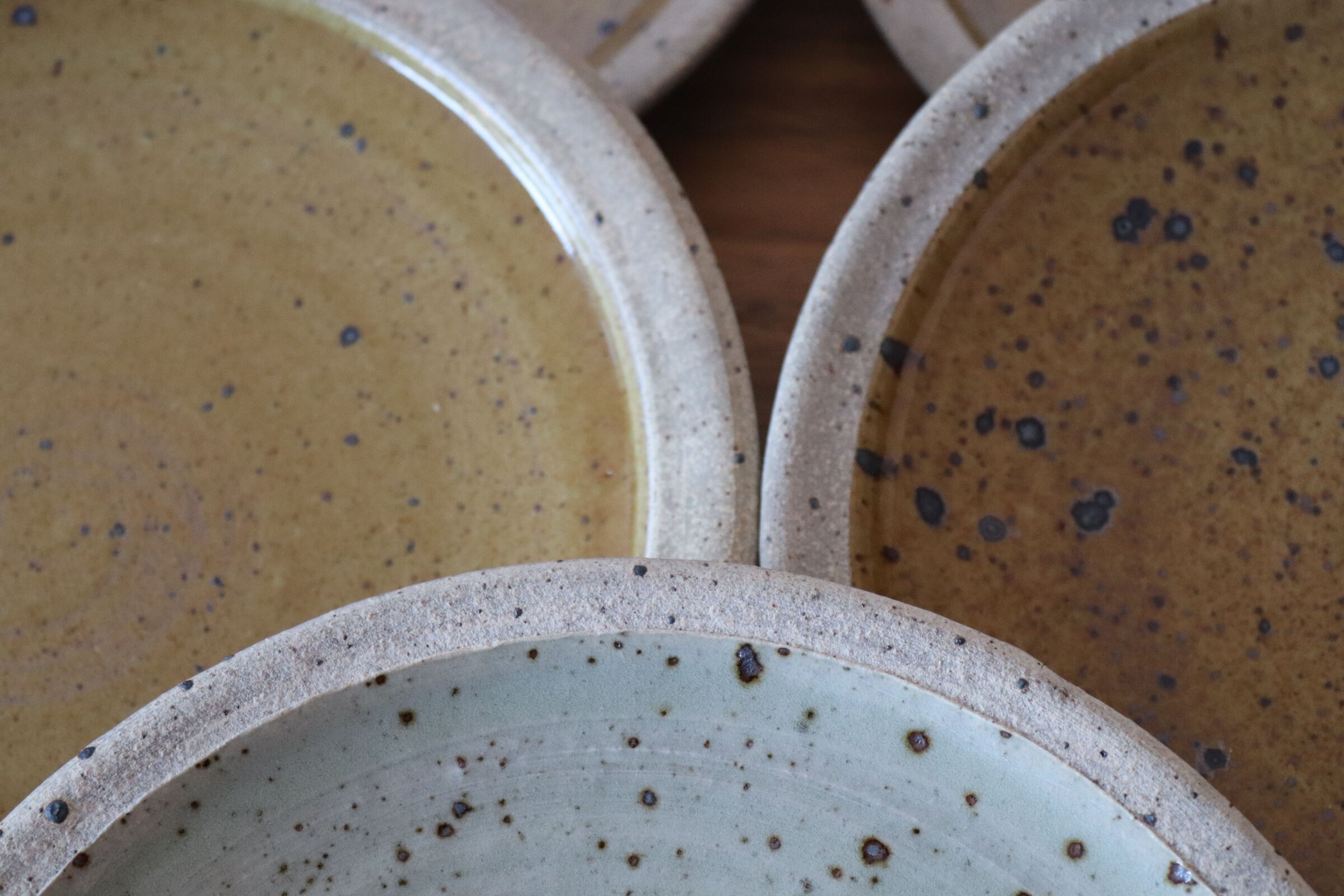 5 Pierre Digan stoneware plates