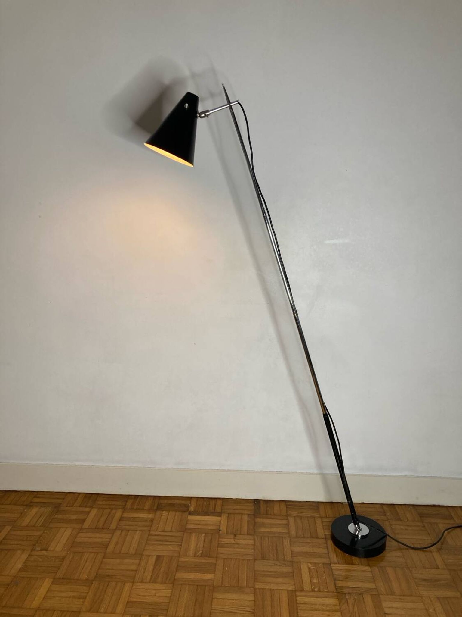 Lampadaire extensible O-Luce modèle 201
