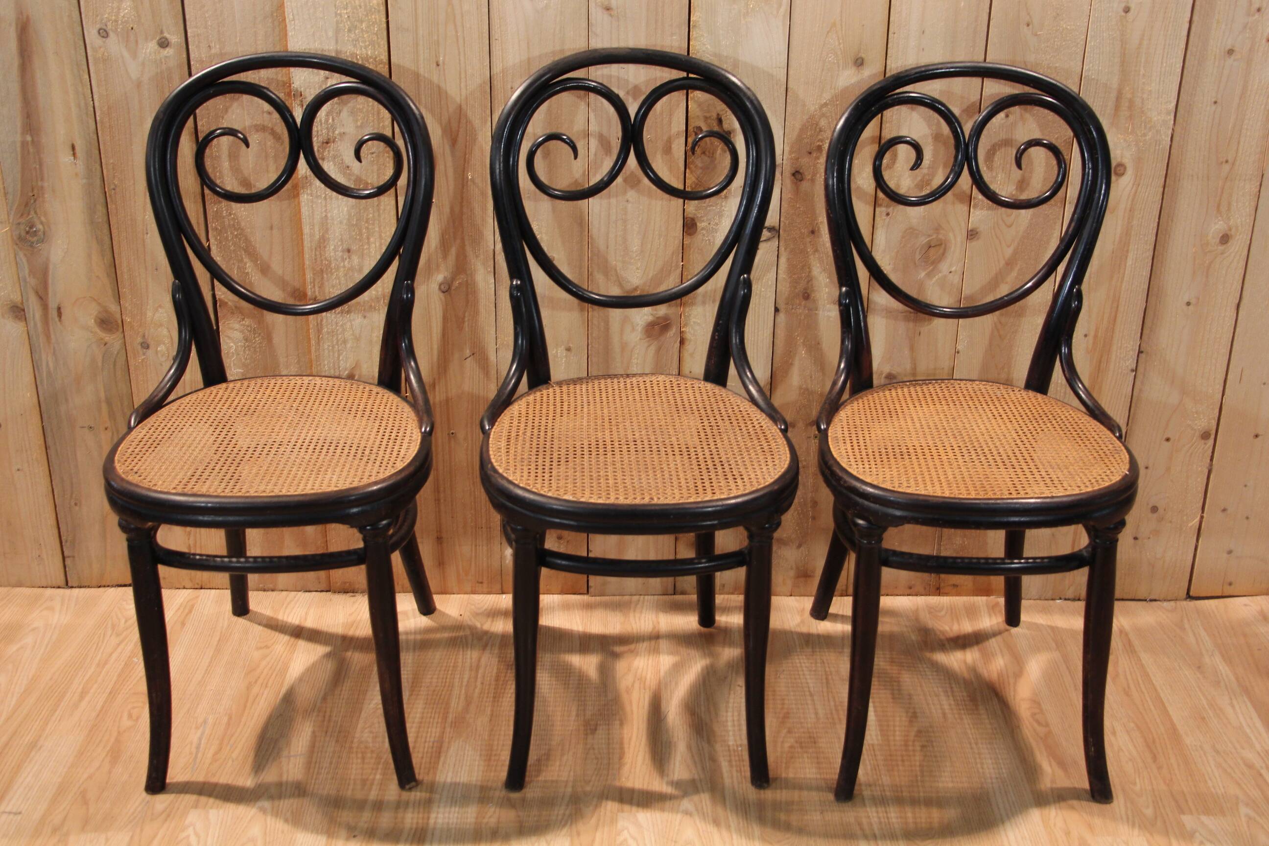 Series 6 Thonet chairs model no. 2