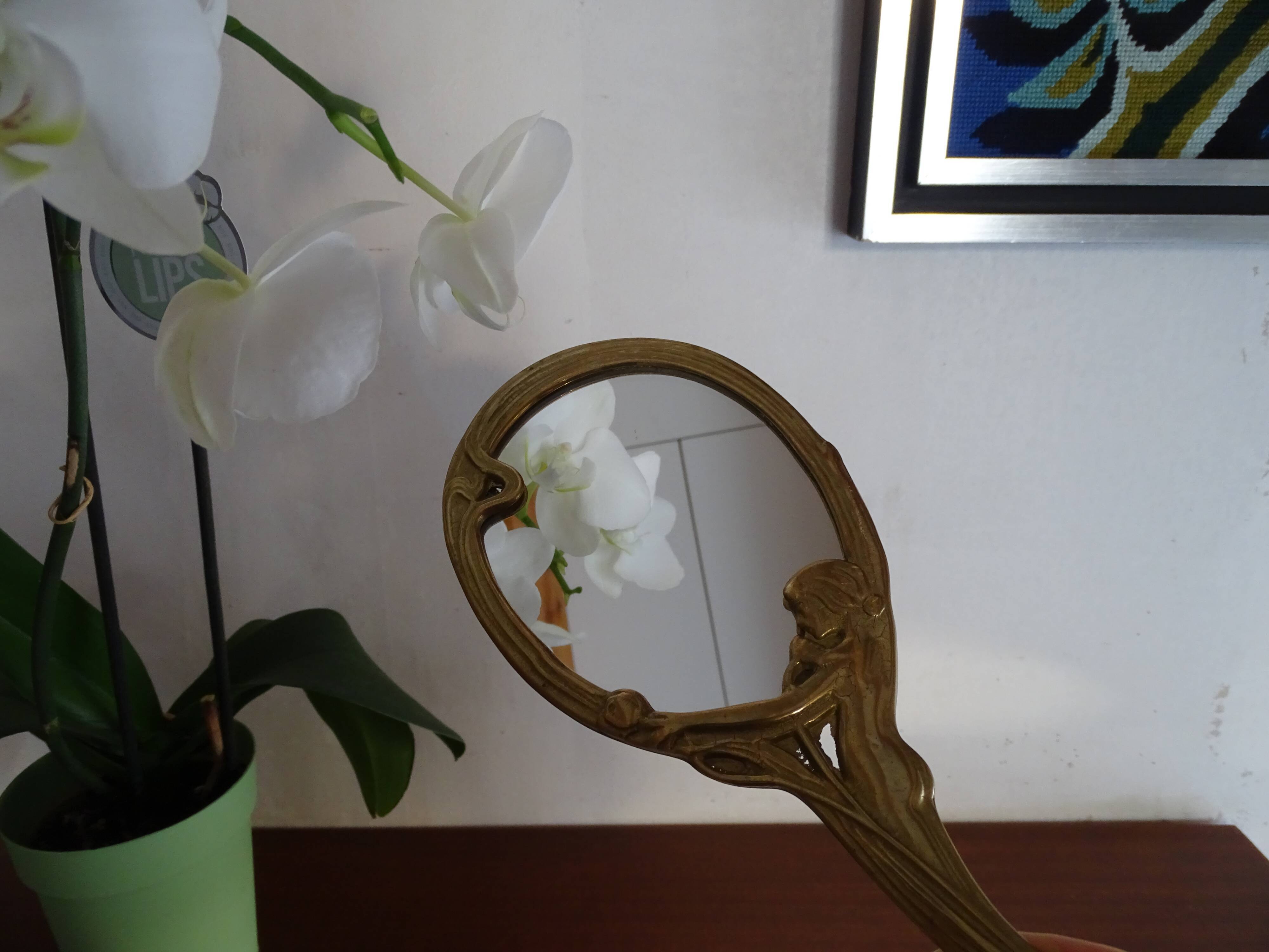 Hand-facing mirror bronze art nouveau style 1920